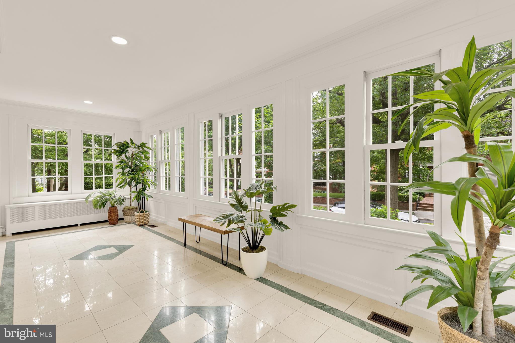 WOODLEY PARK - Residential