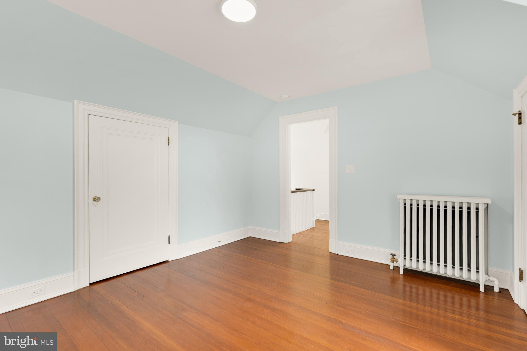 WOODLEY PARK - Residential