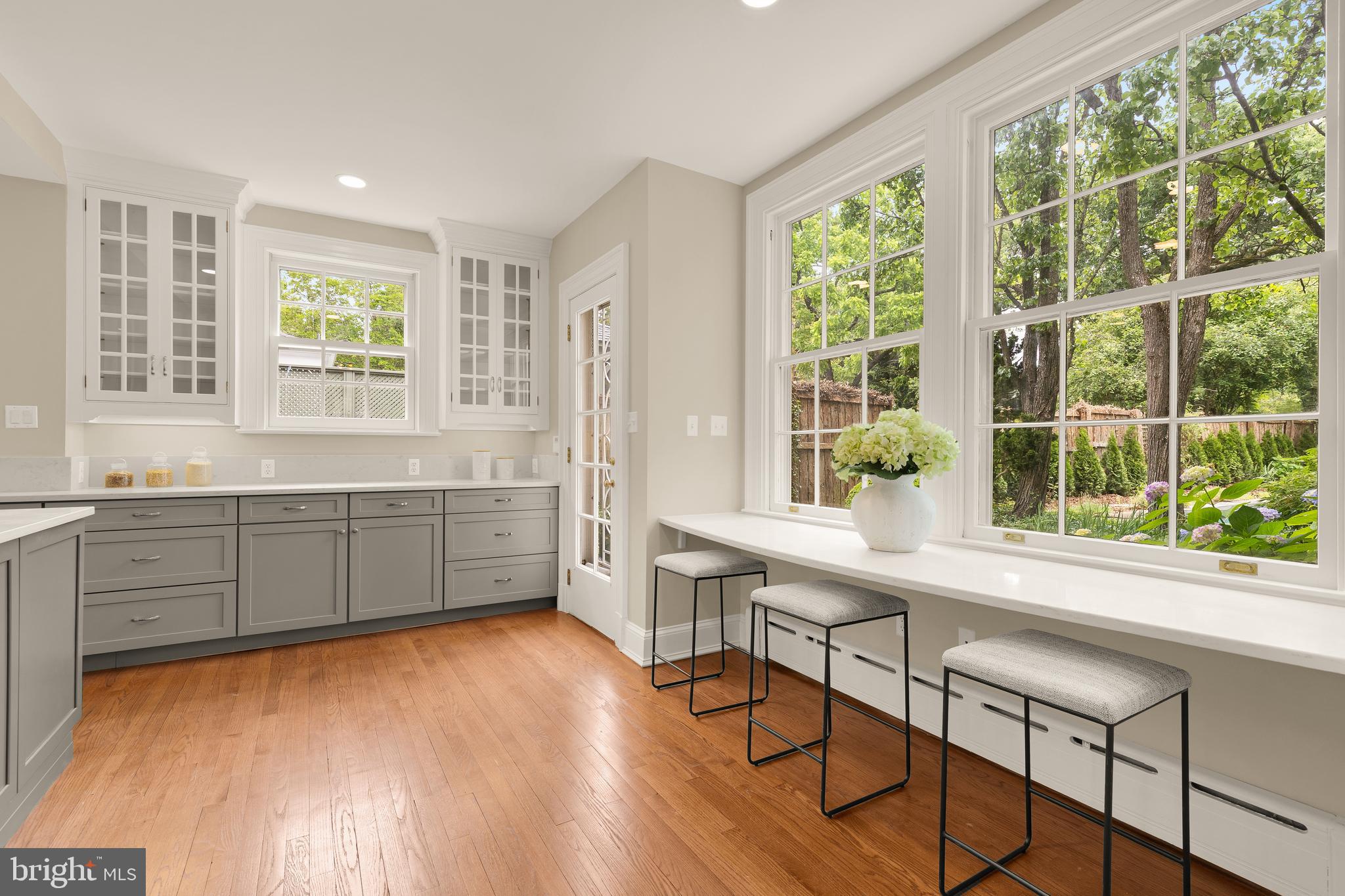 WOODLEY PARK - Residential