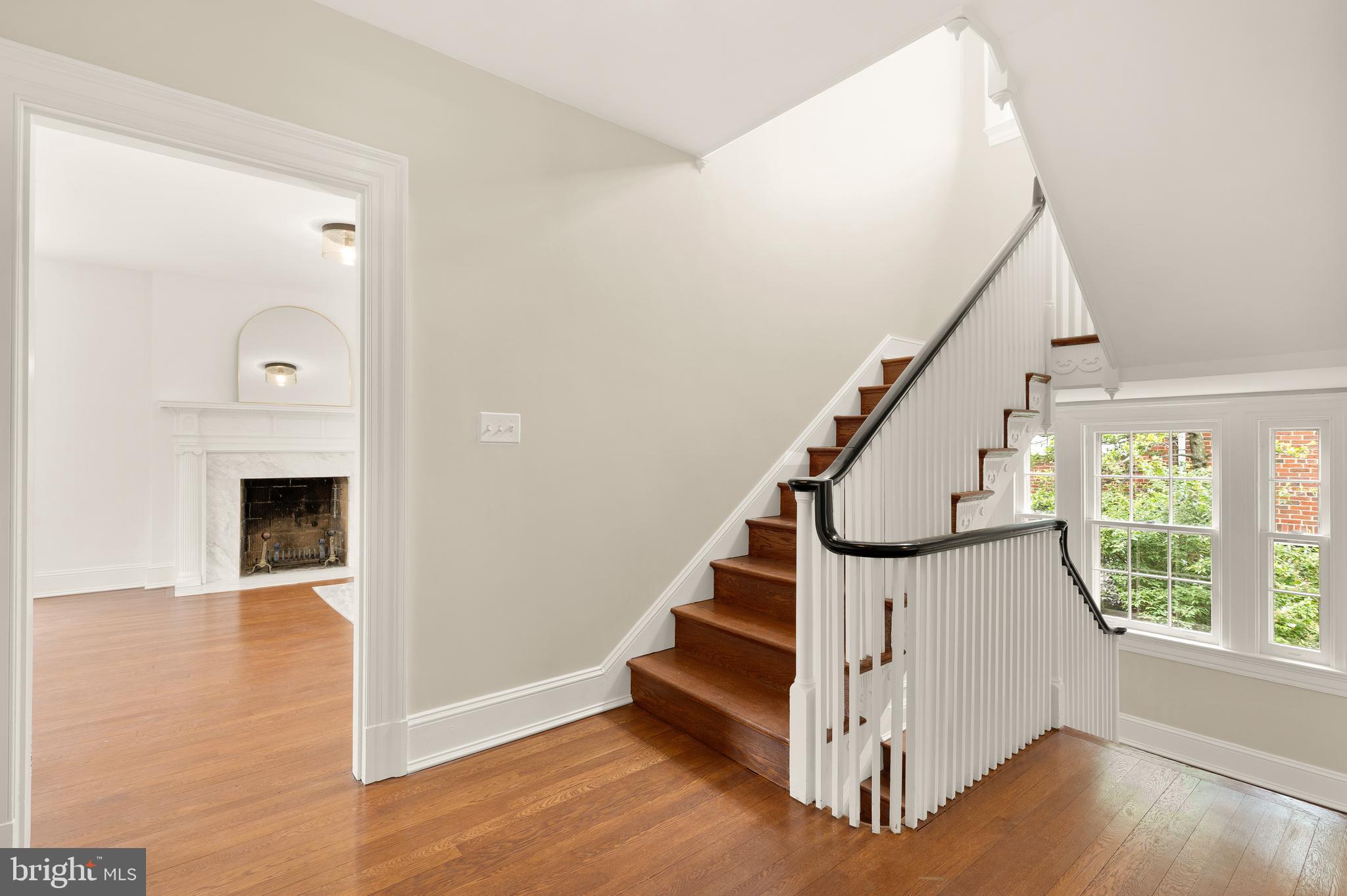 WOODLEY PARK - Residential