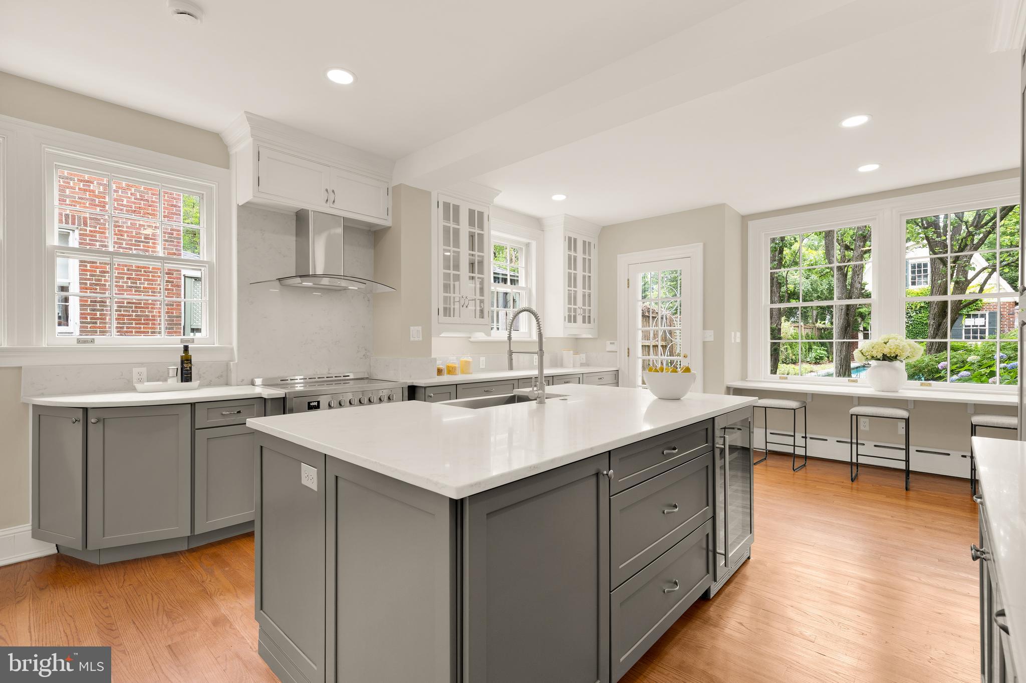 WOODLEY PARK - Residential