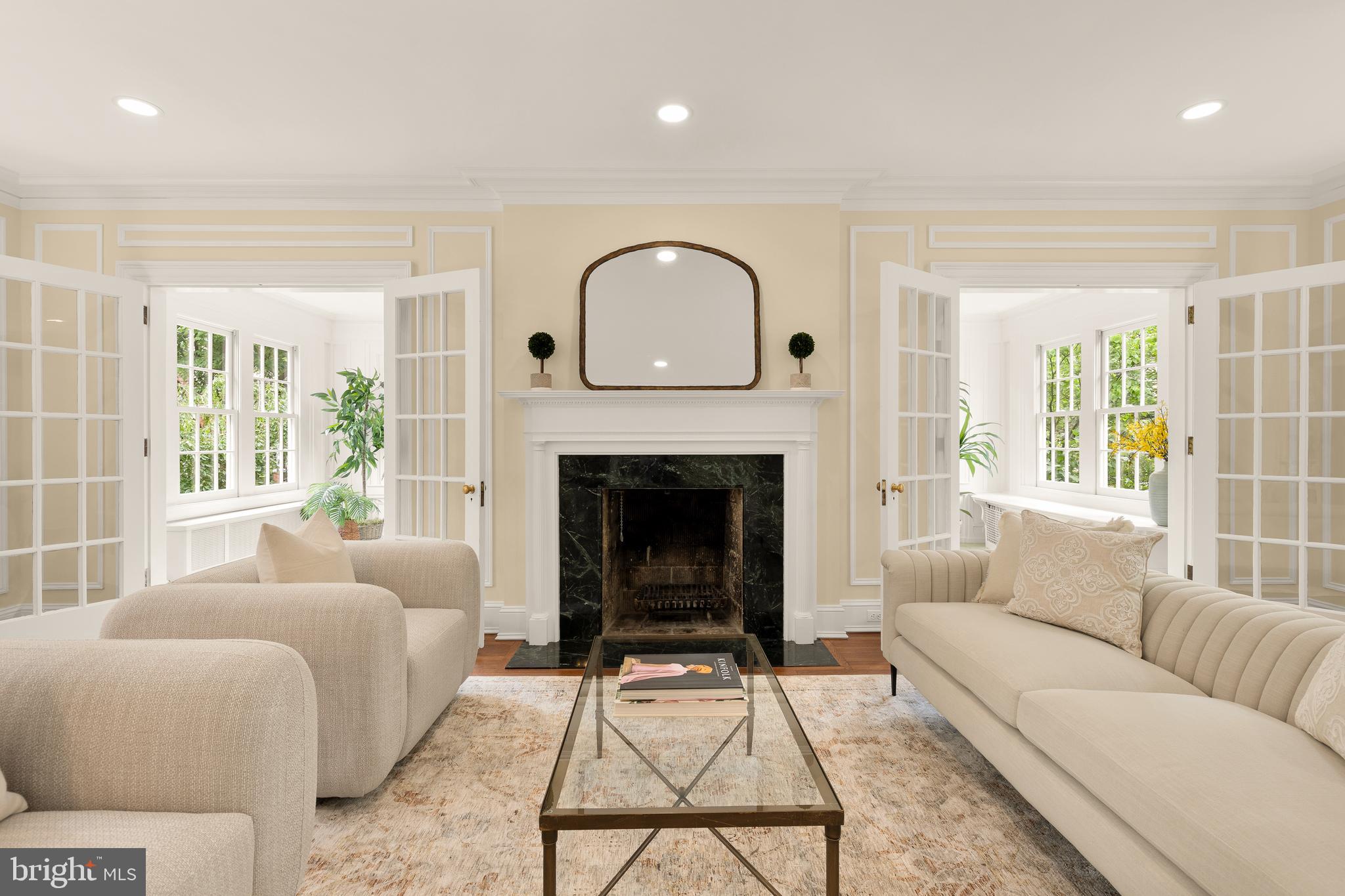 WOODLEY PARK - Residential