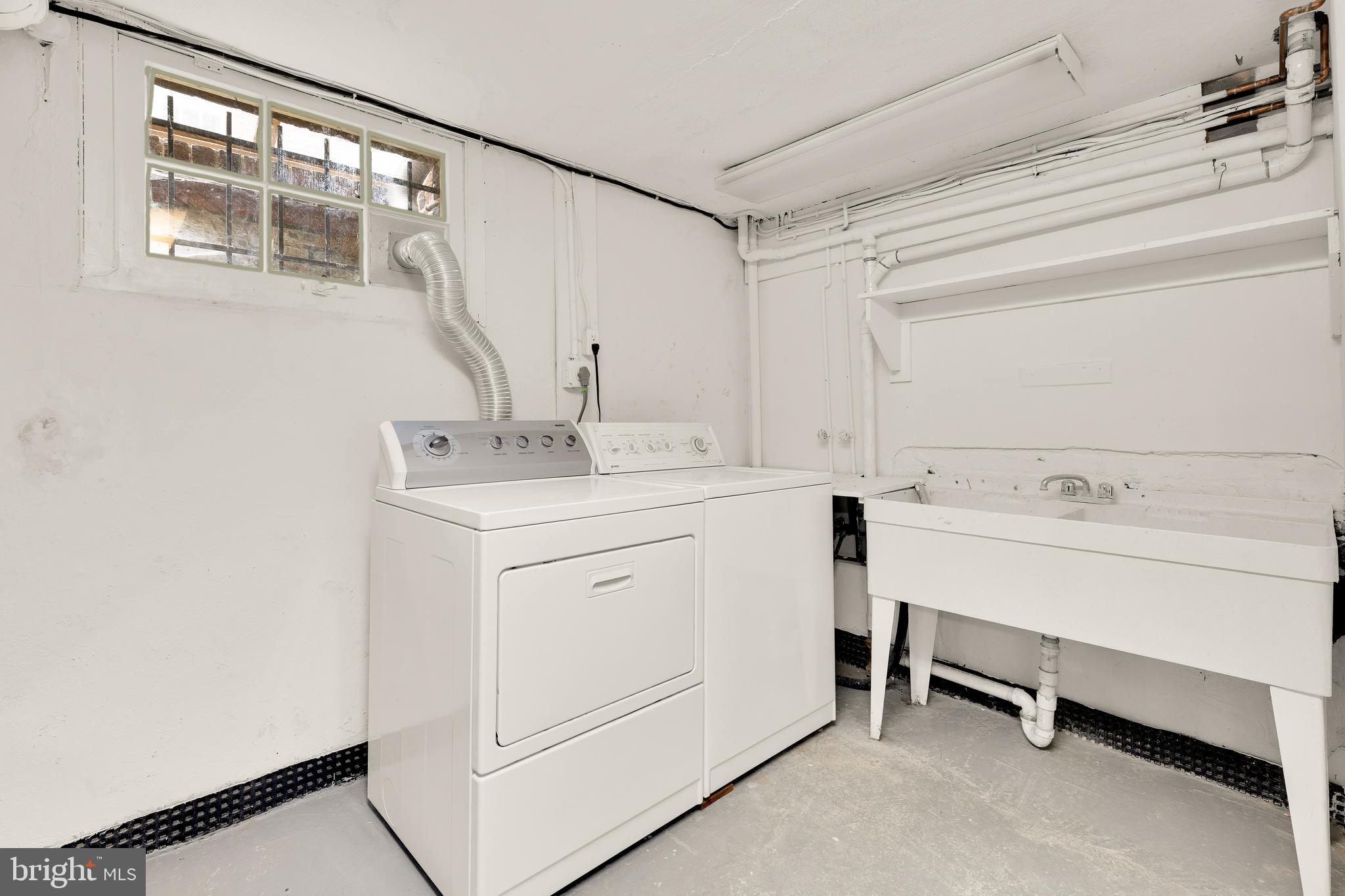 WOODLEY PARK - Residential