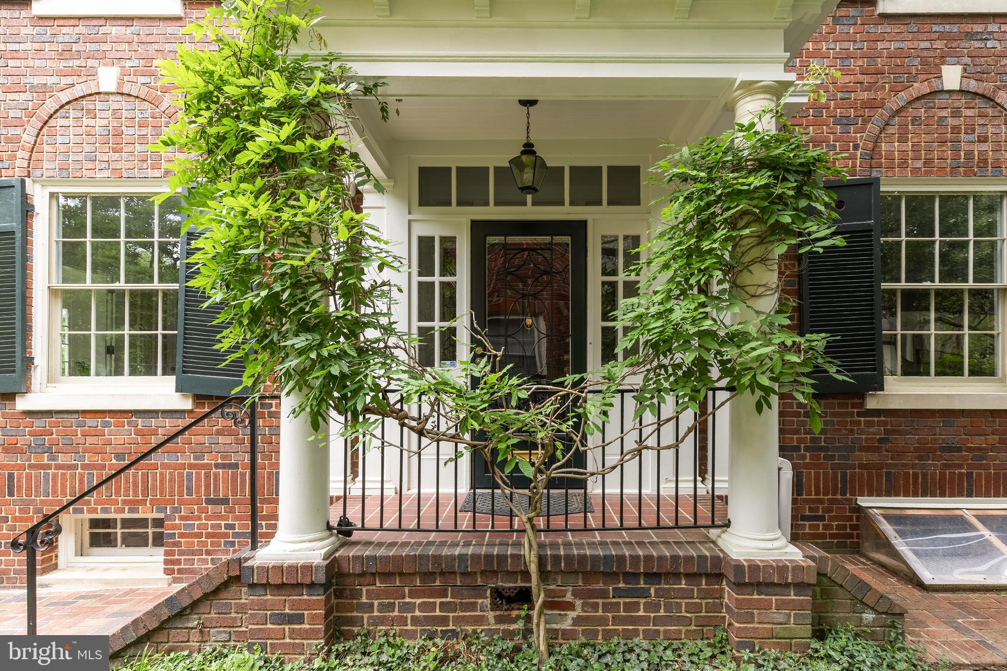 WOODLEY PARK - Residential