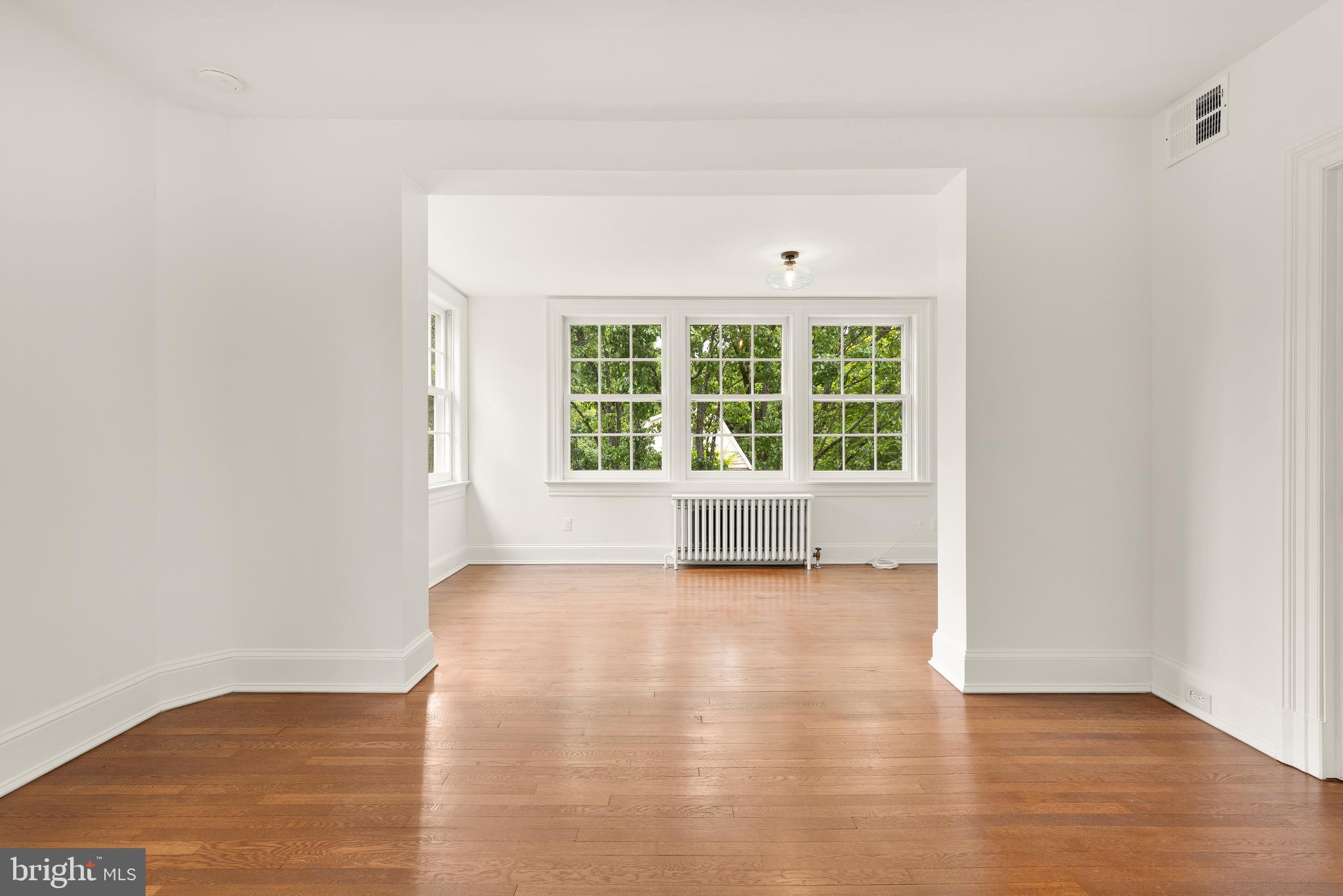 WOODLEY PARK - Residential