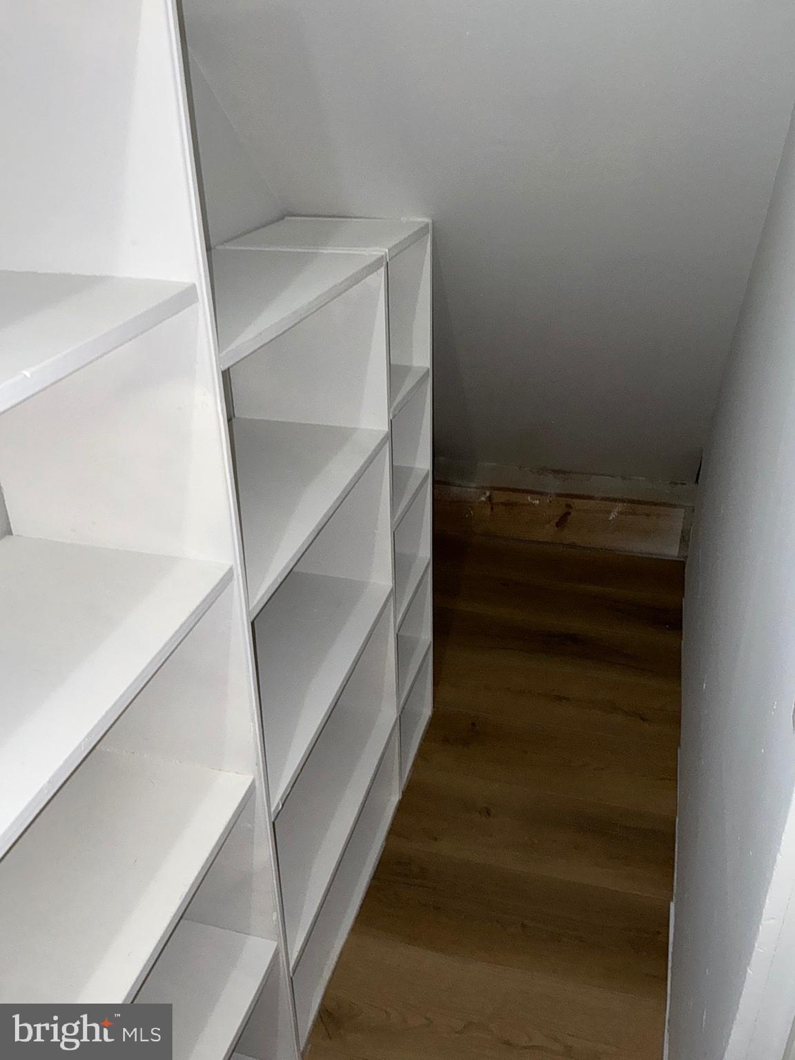 BEL PRE MANOR - Residential