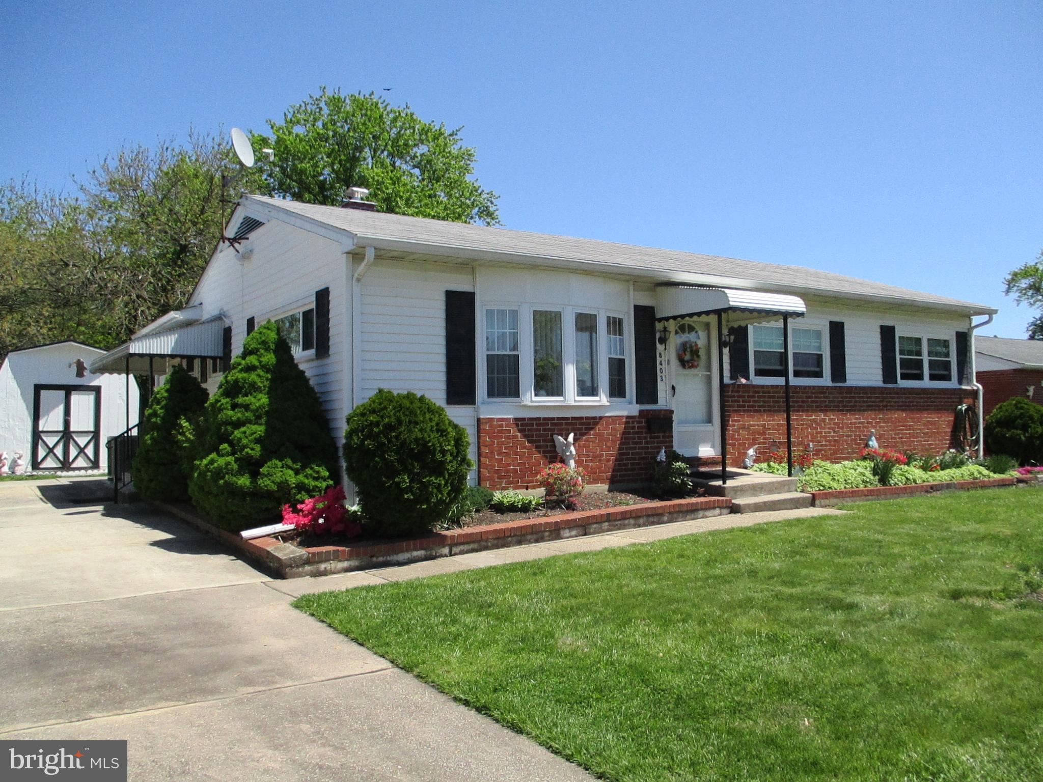 Well maintained by longtime owner   Pride of ownership shows throughout 
 3 bedrooms, Kitchen has table space, separate laundry room with additional cabinets and storage space 
 Sunroom leads to nice lot  Shed as is   Seller might need rent back.
SHOWINGS  MONDAY  to Friday  AFTER 4;00. ..