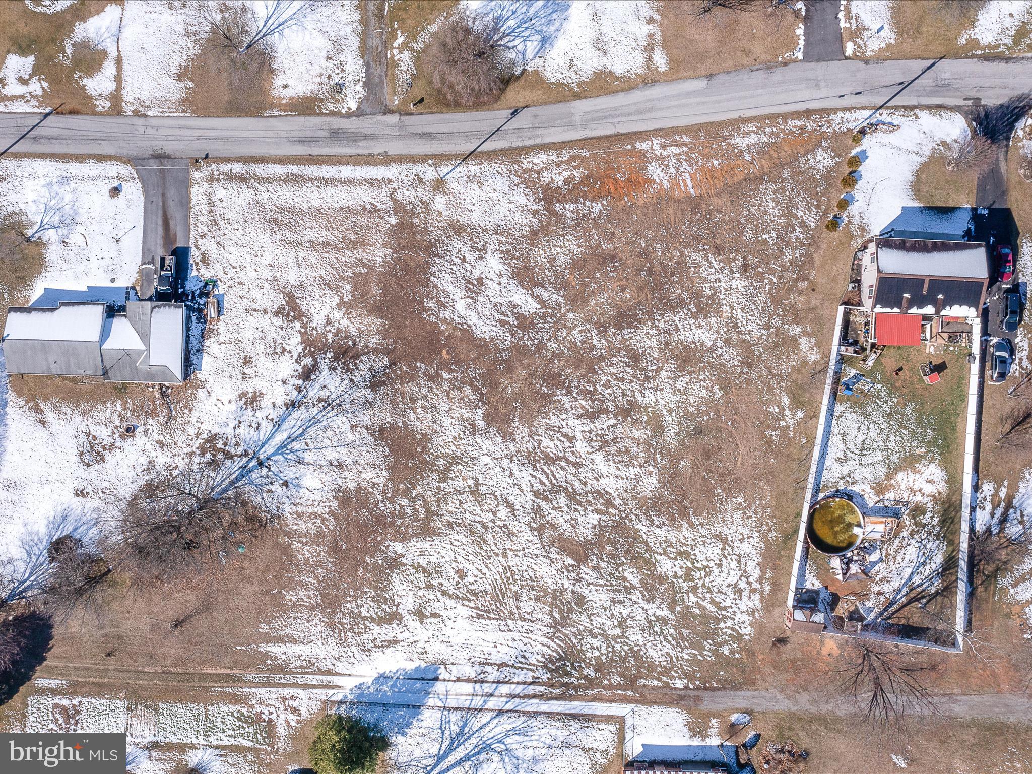 BRIARHILL - Land