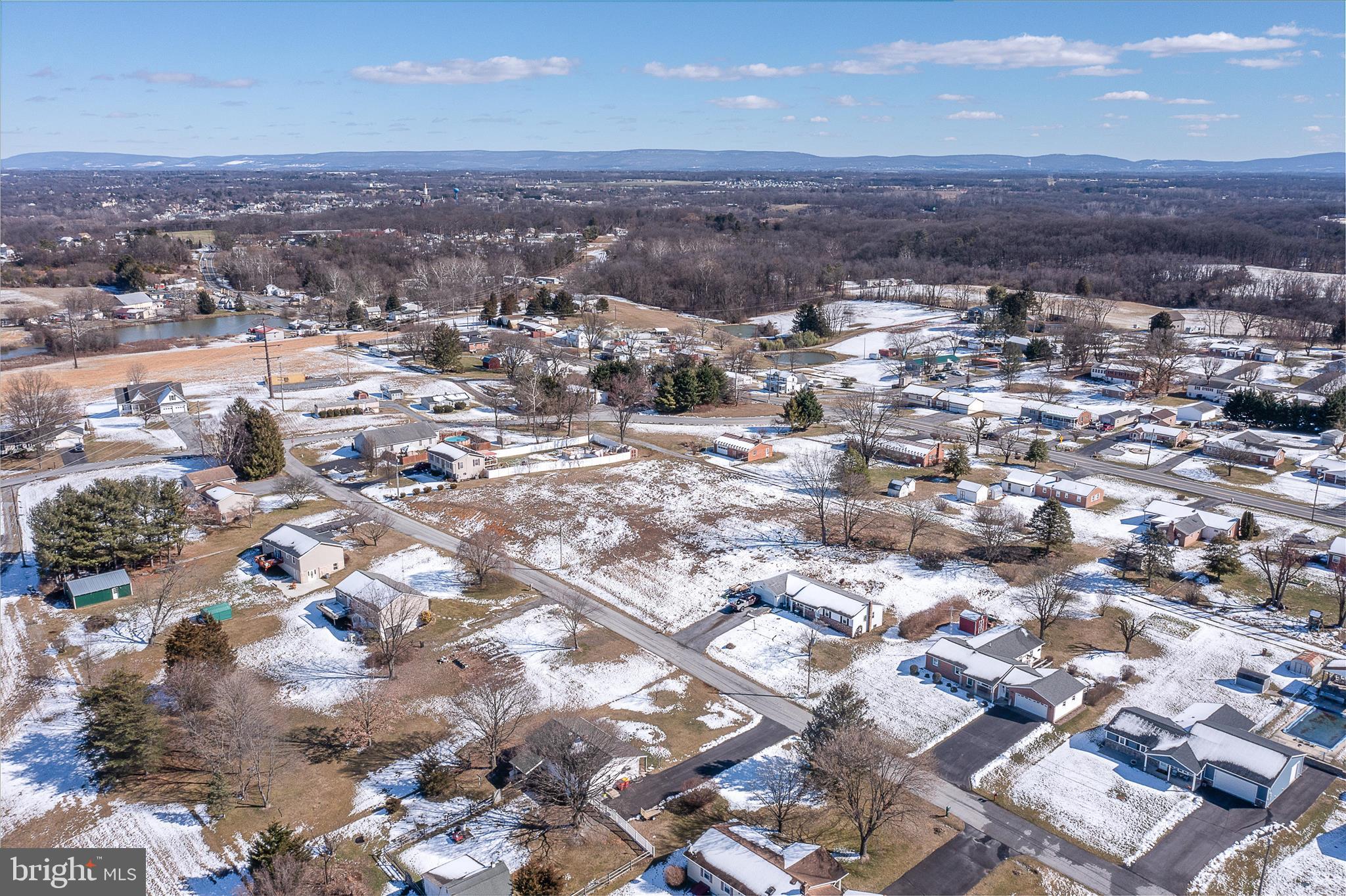 BRIARHILL - Land