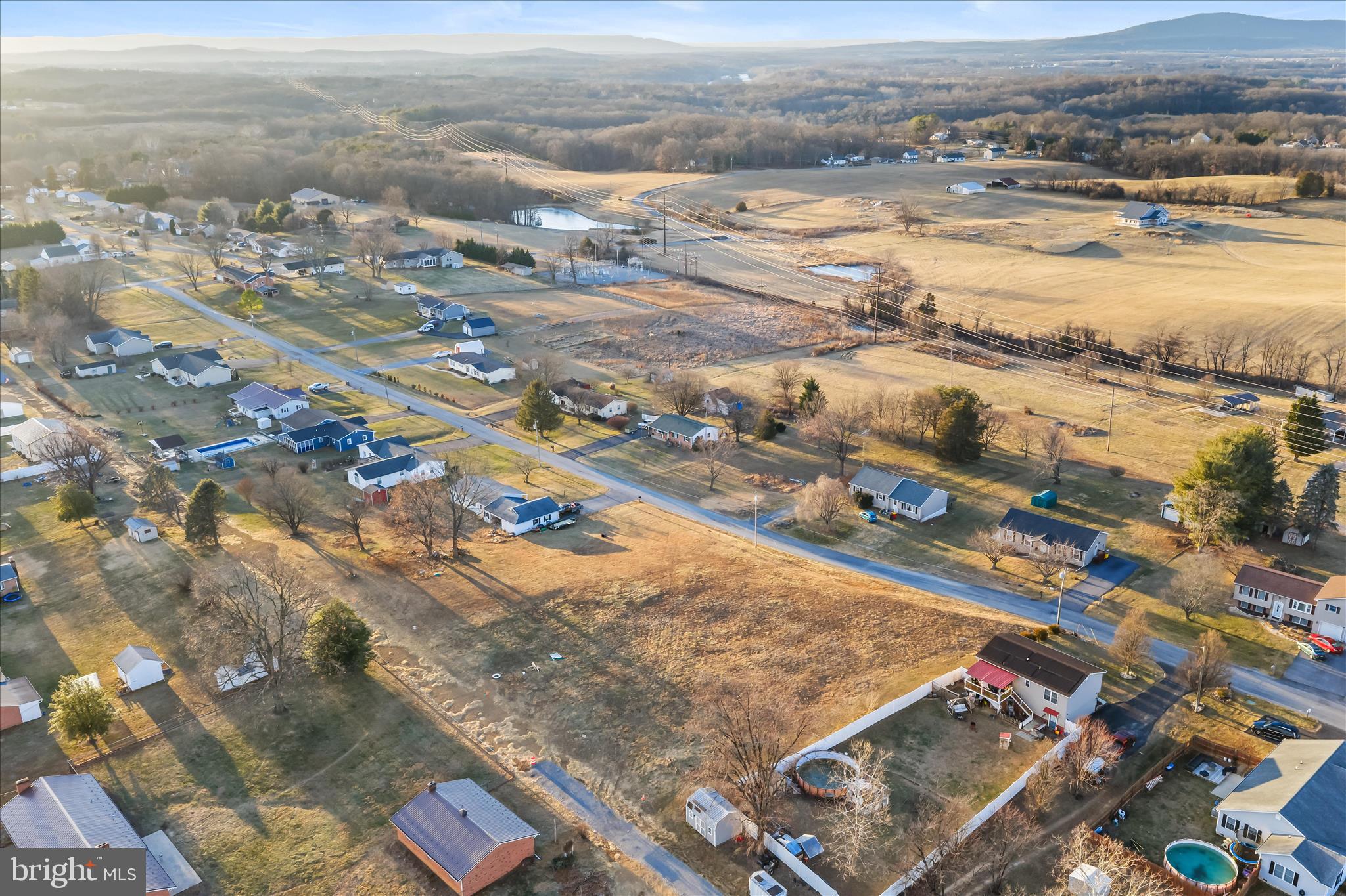 BRIARHILL - Land