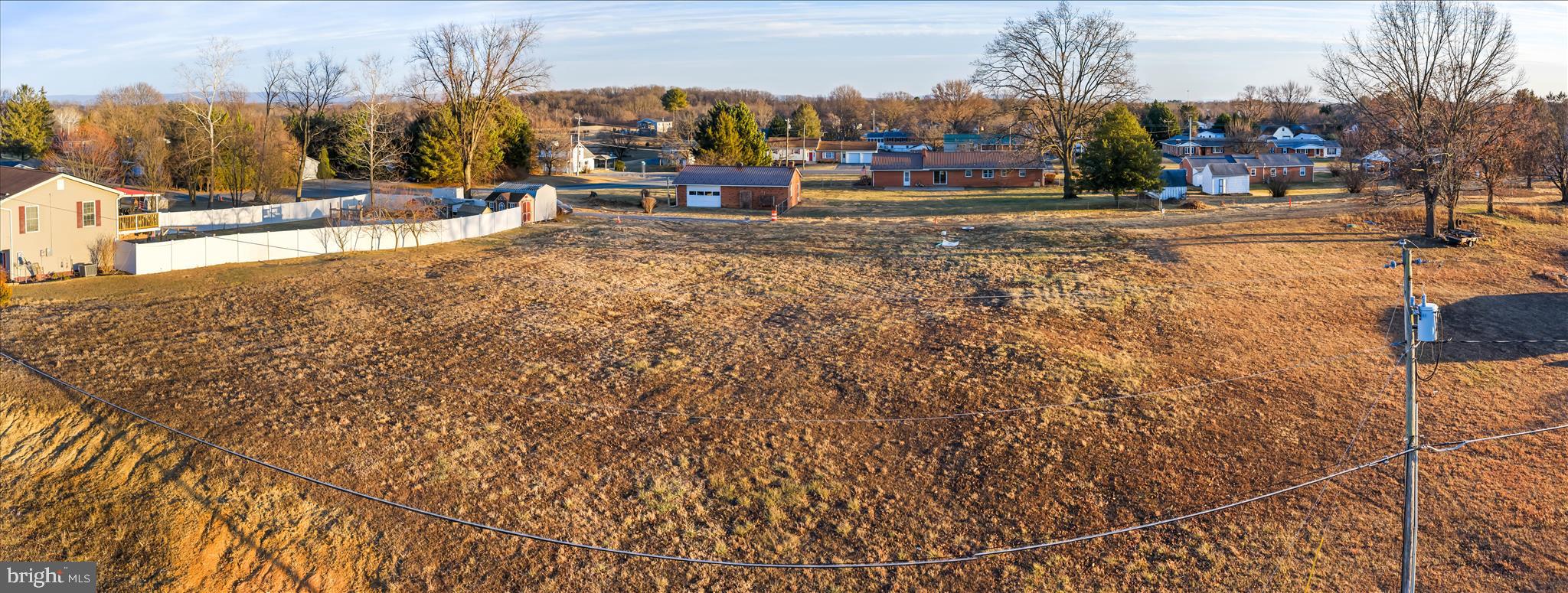 BRIARHILL - Land