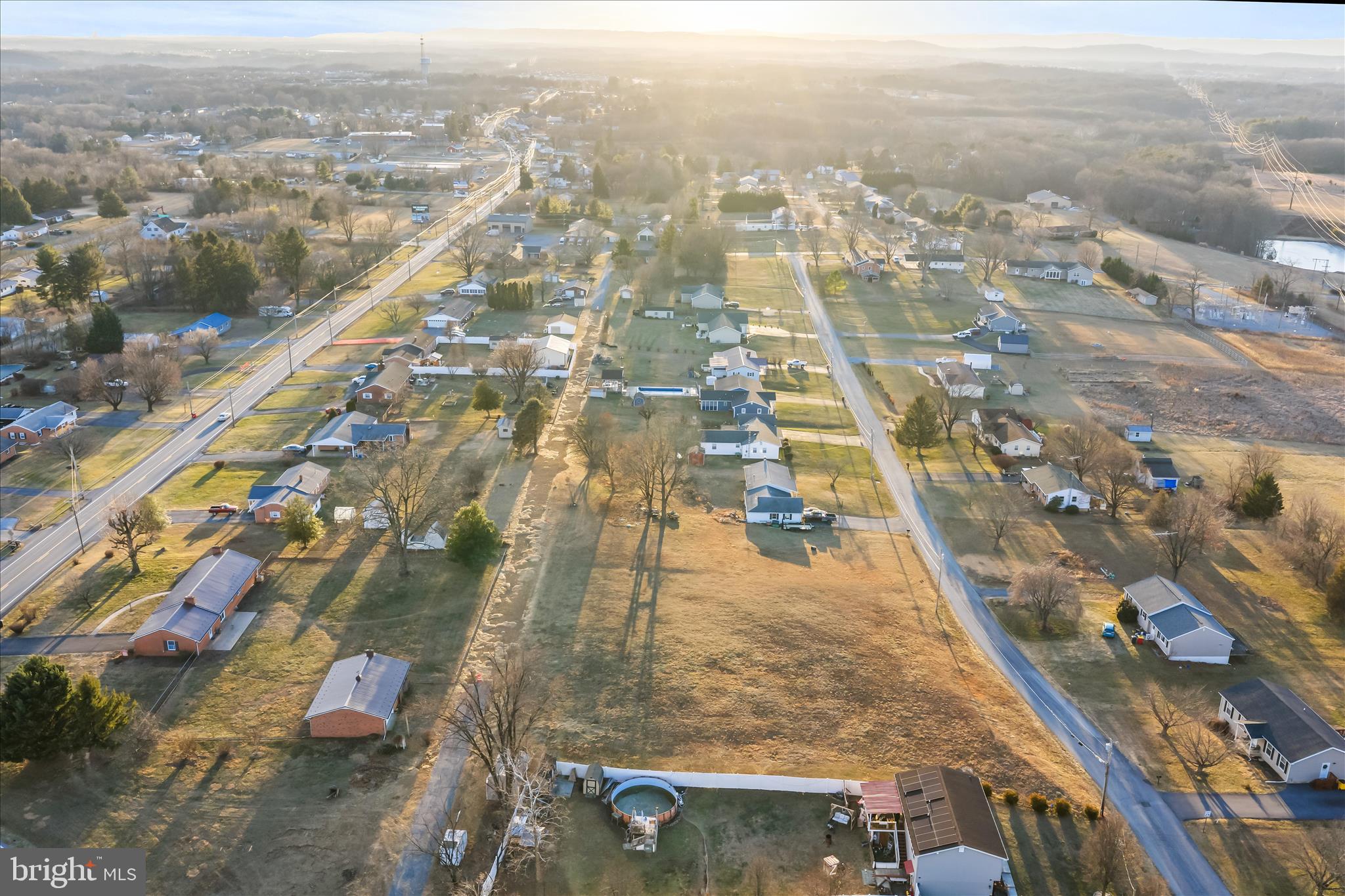 BRIARHILL - Land