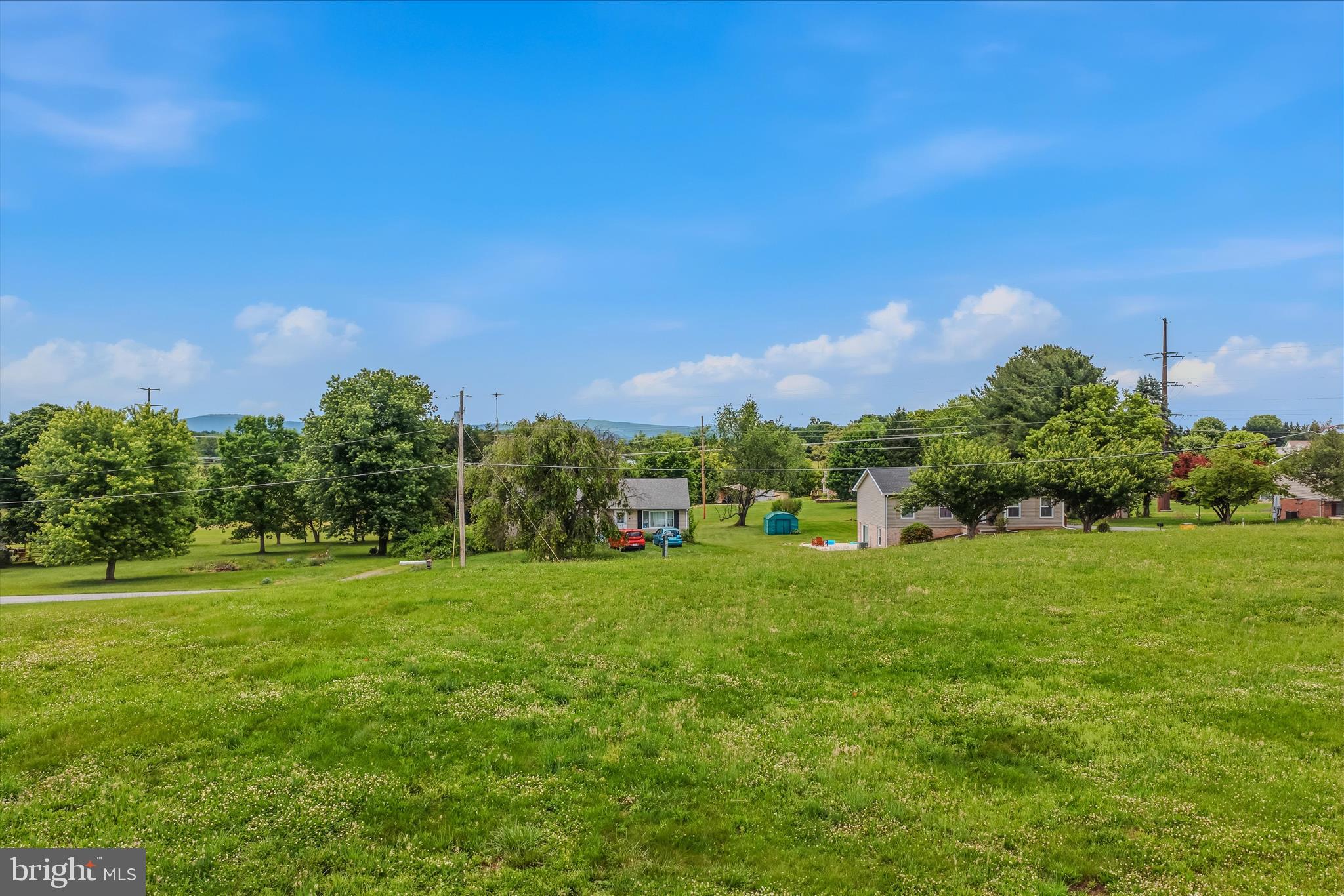 BRIARHILL - Land