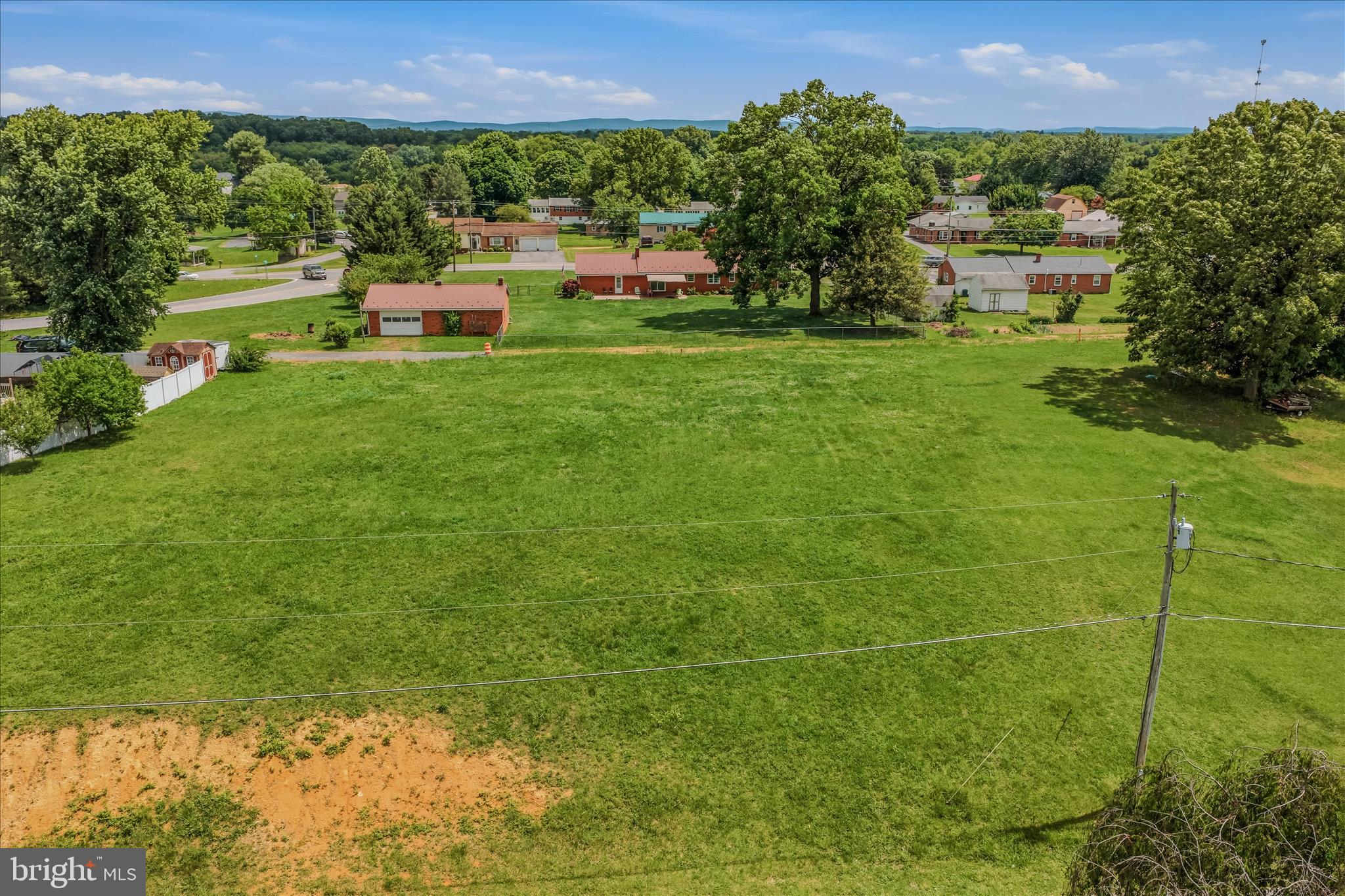 BRIARHILL - Land