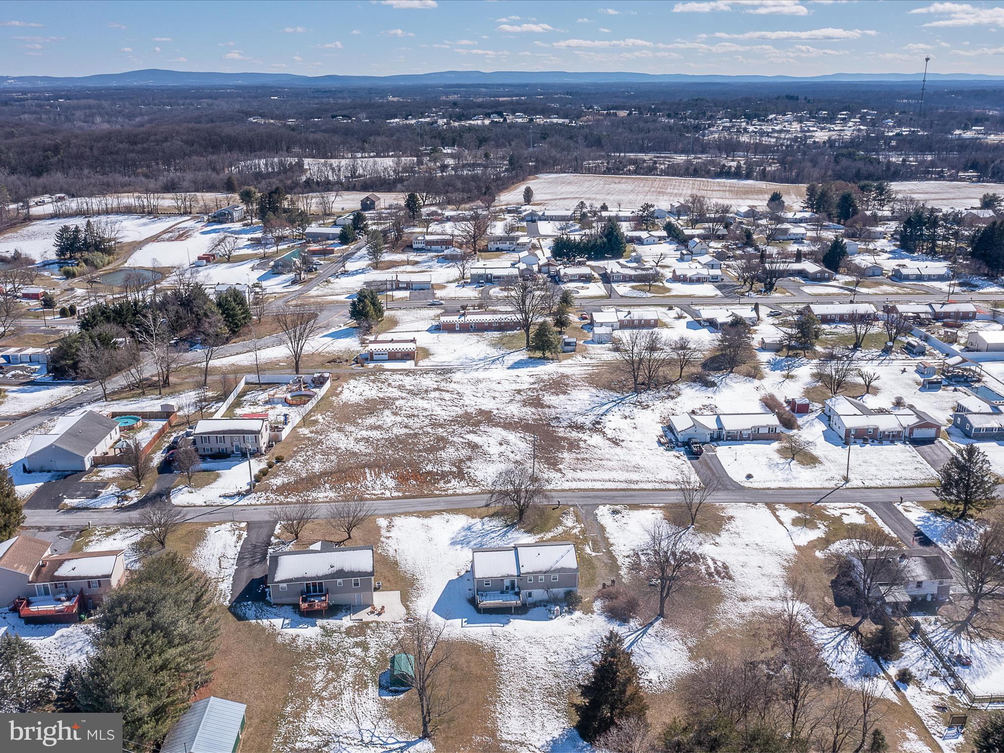 BRIARHILL - Land