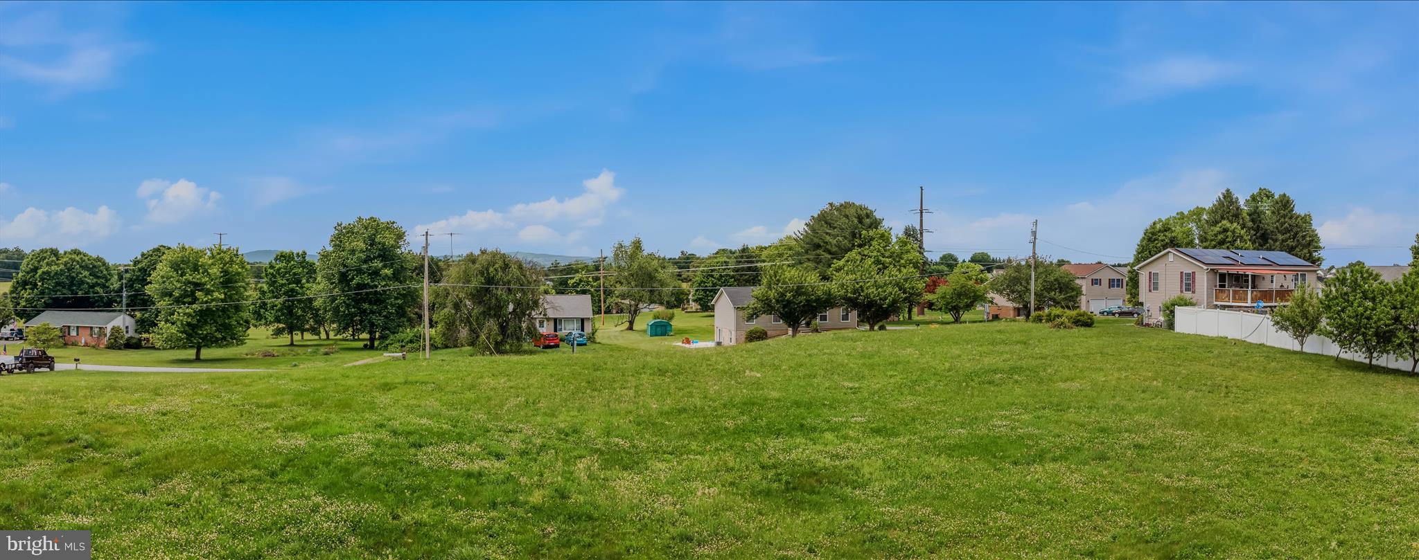 BRIARHILL - Land
