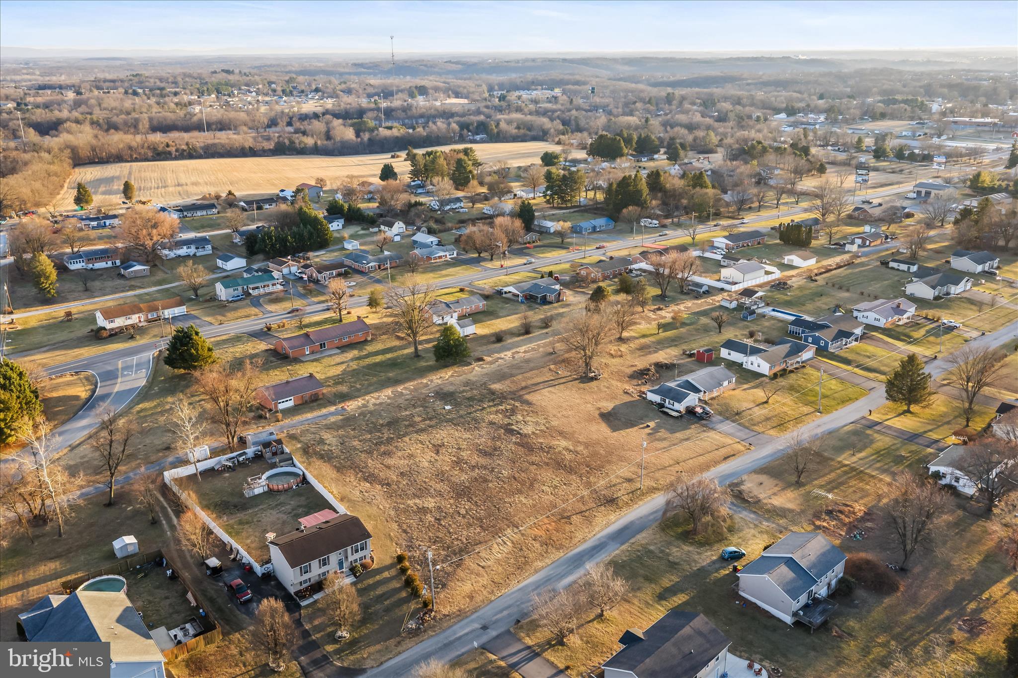 BRIARHILL - Land