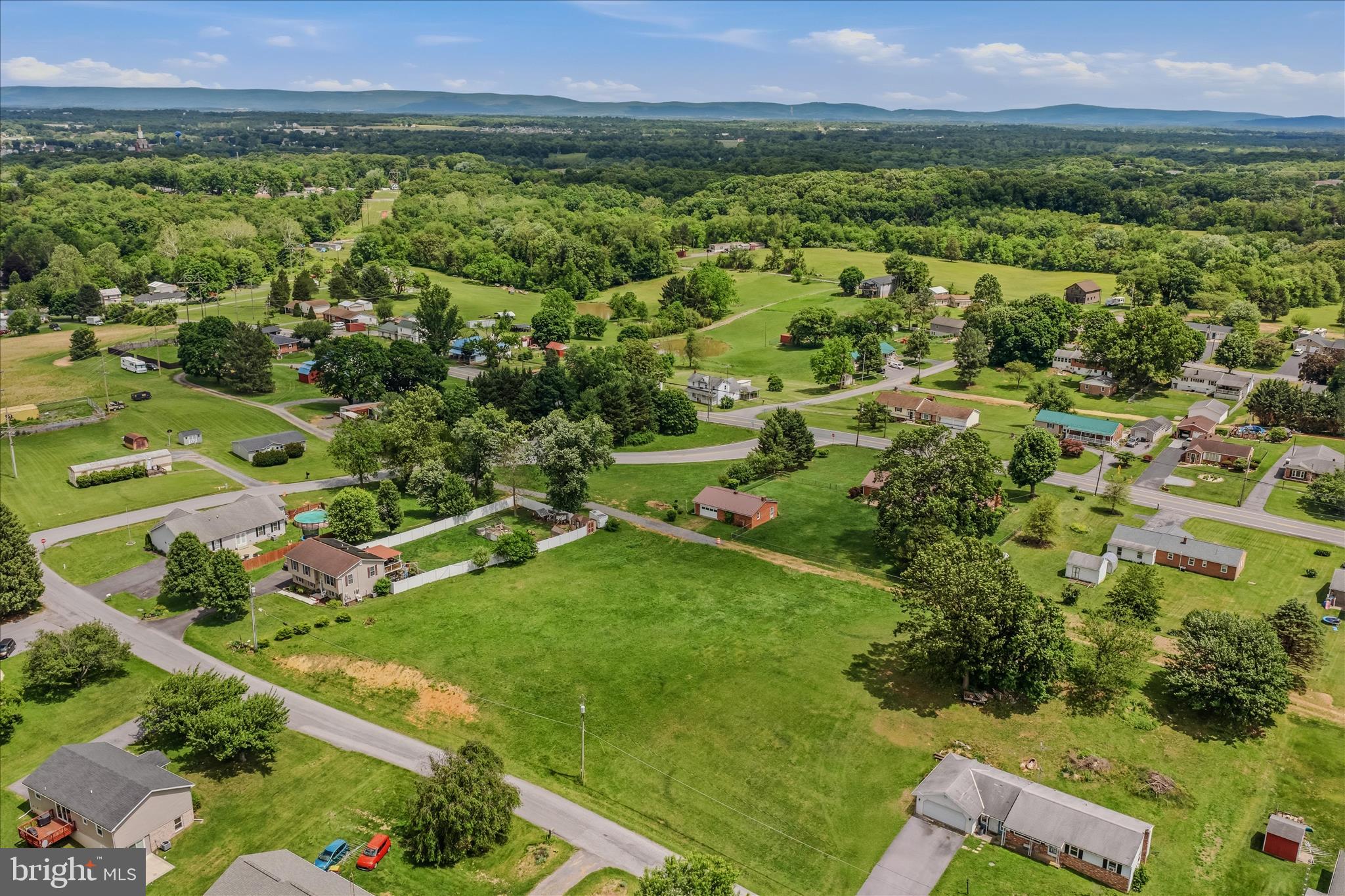 BRIARHILL - Land