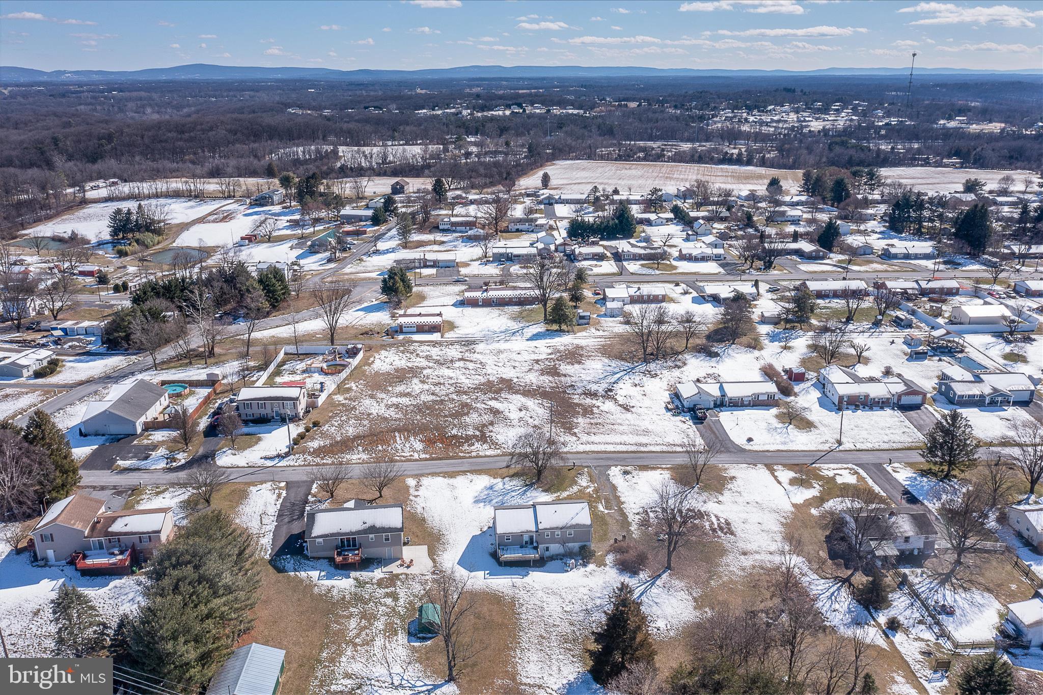 BRIARHILL - Land