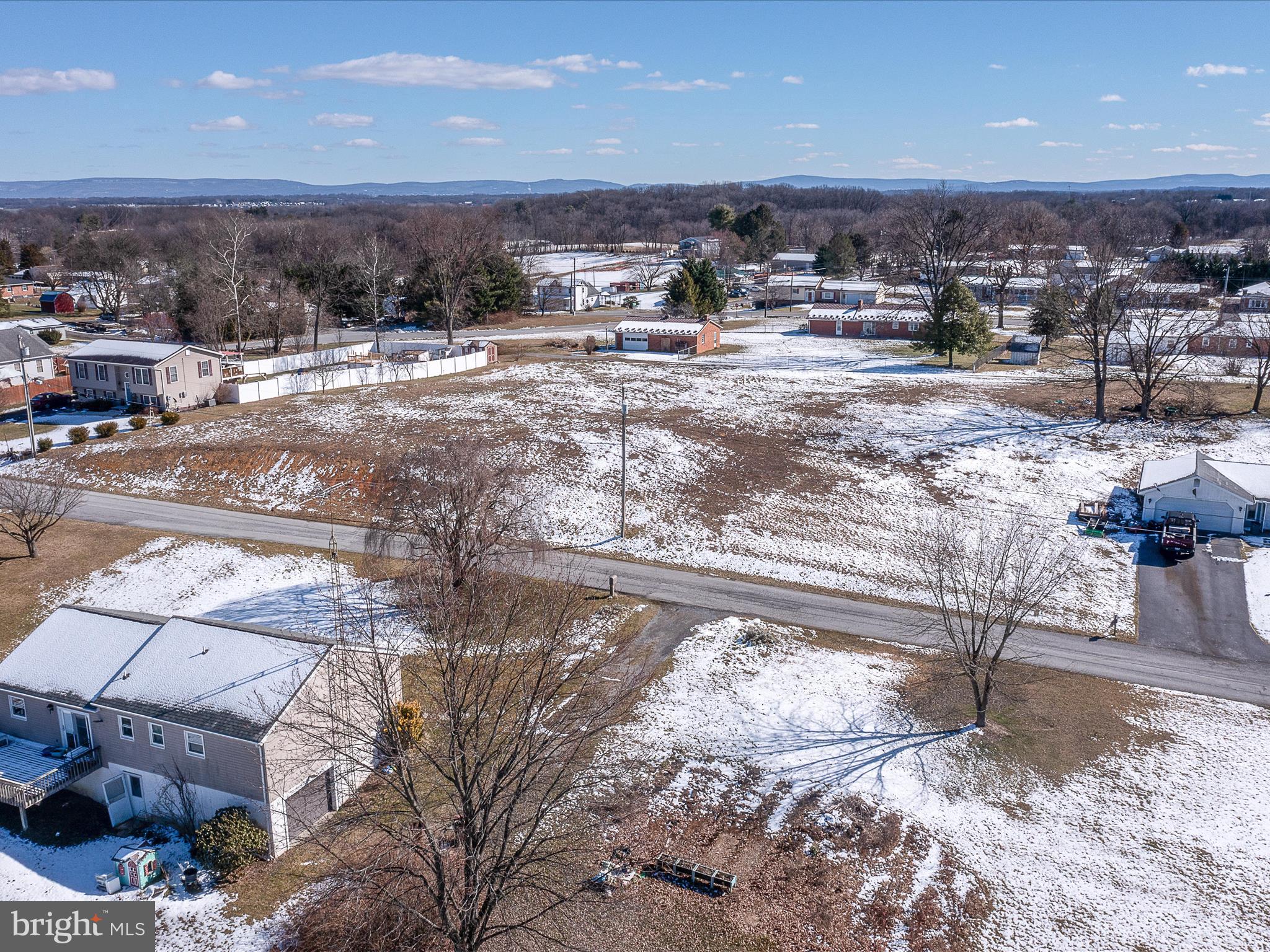 BRIARHILL - Land