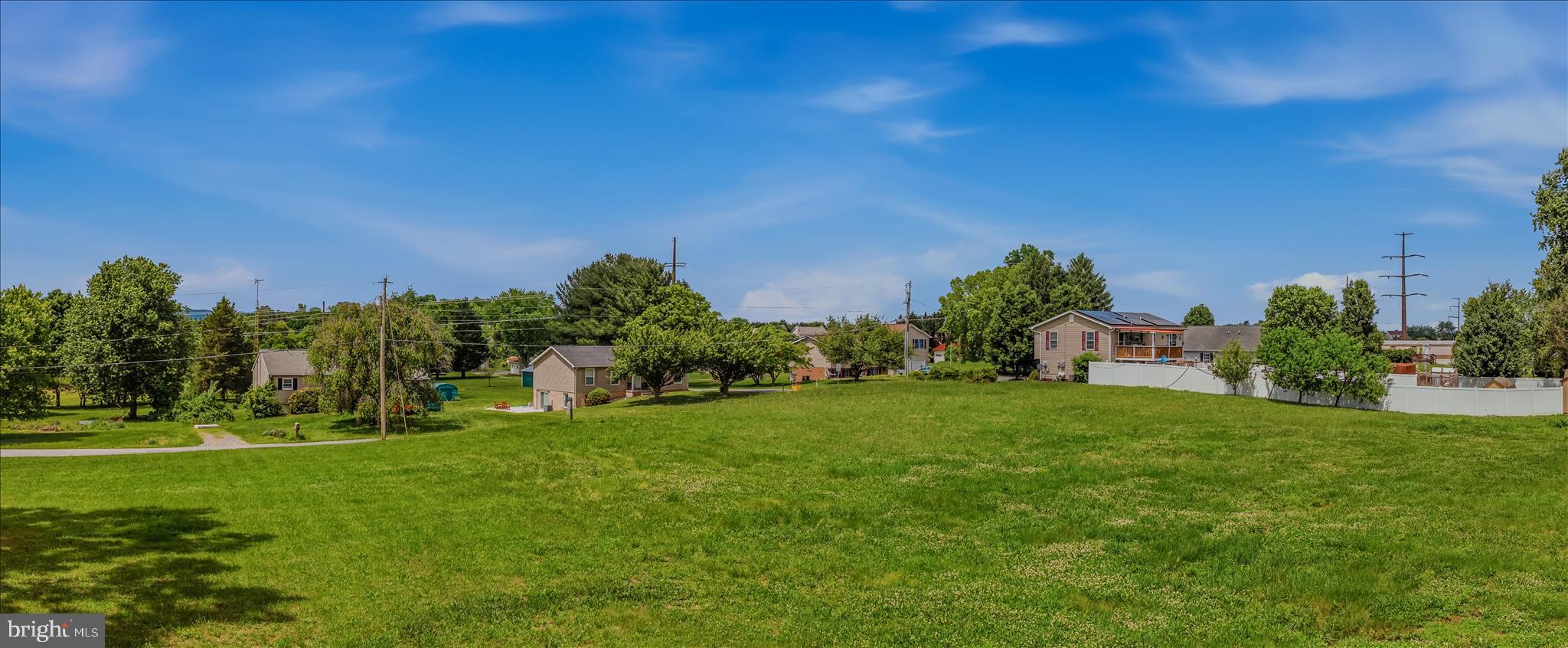 BRIARHILL - Land