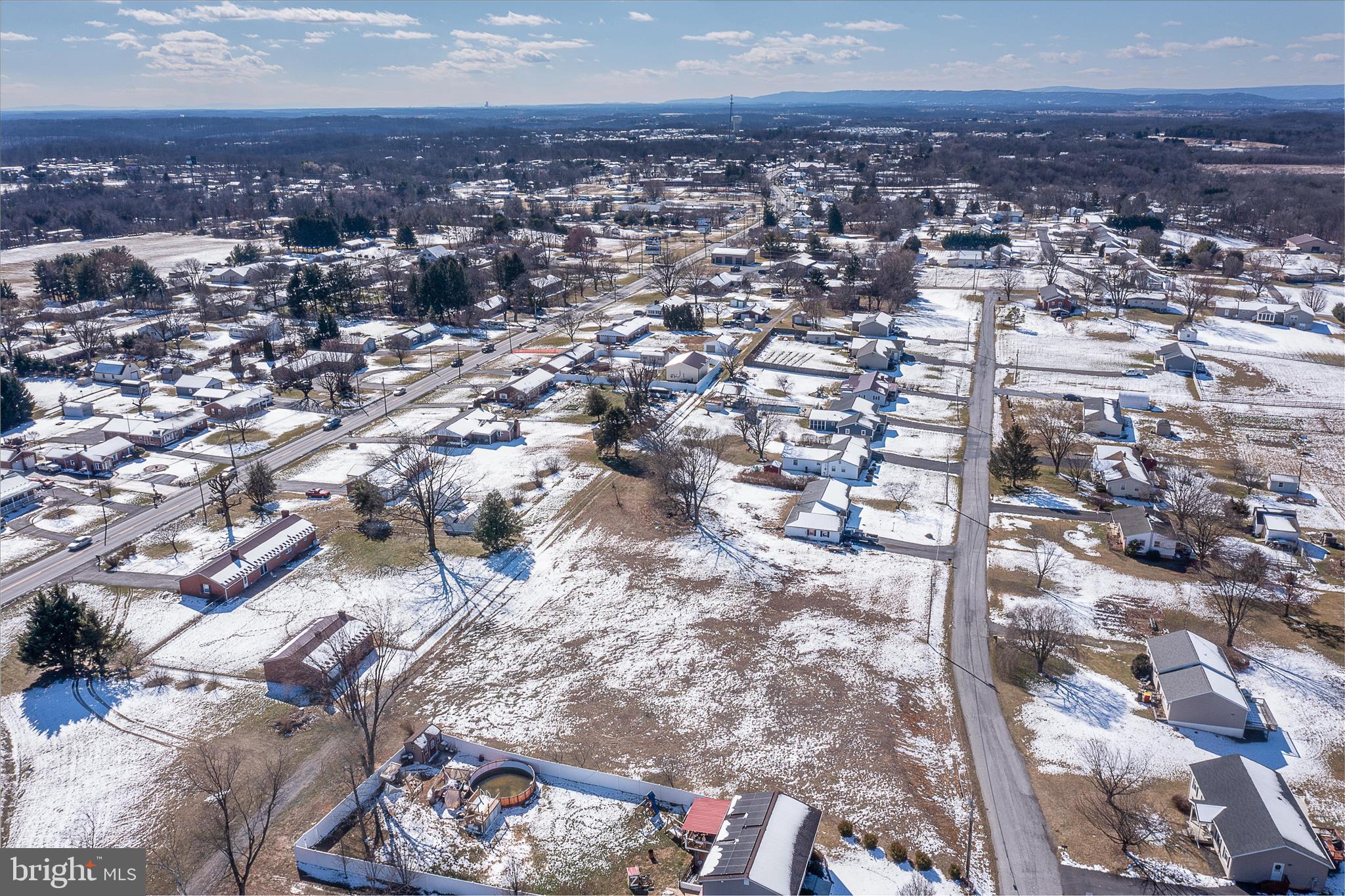BRIARHILL - Land