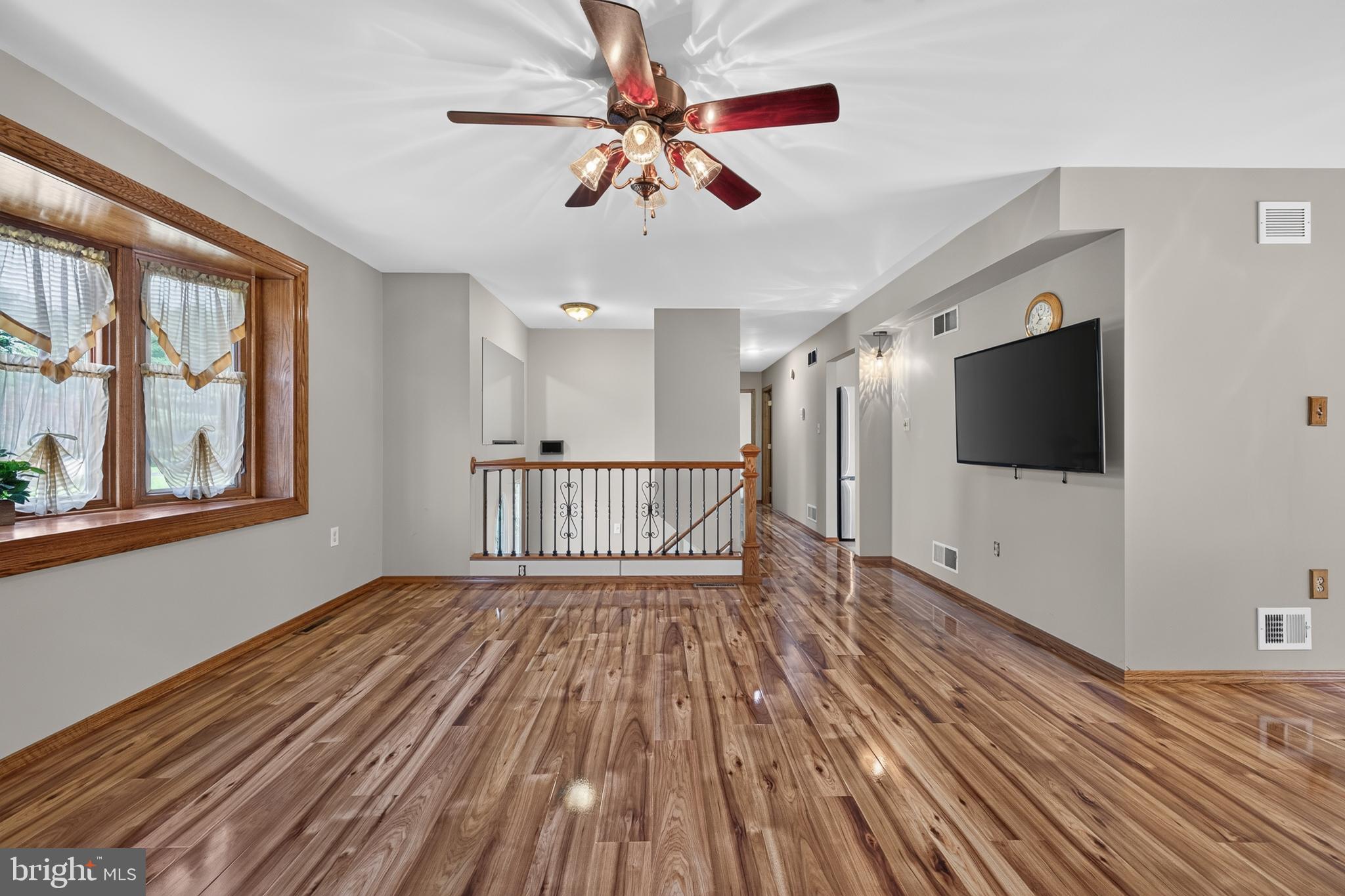 BRANTWOOD - Residential