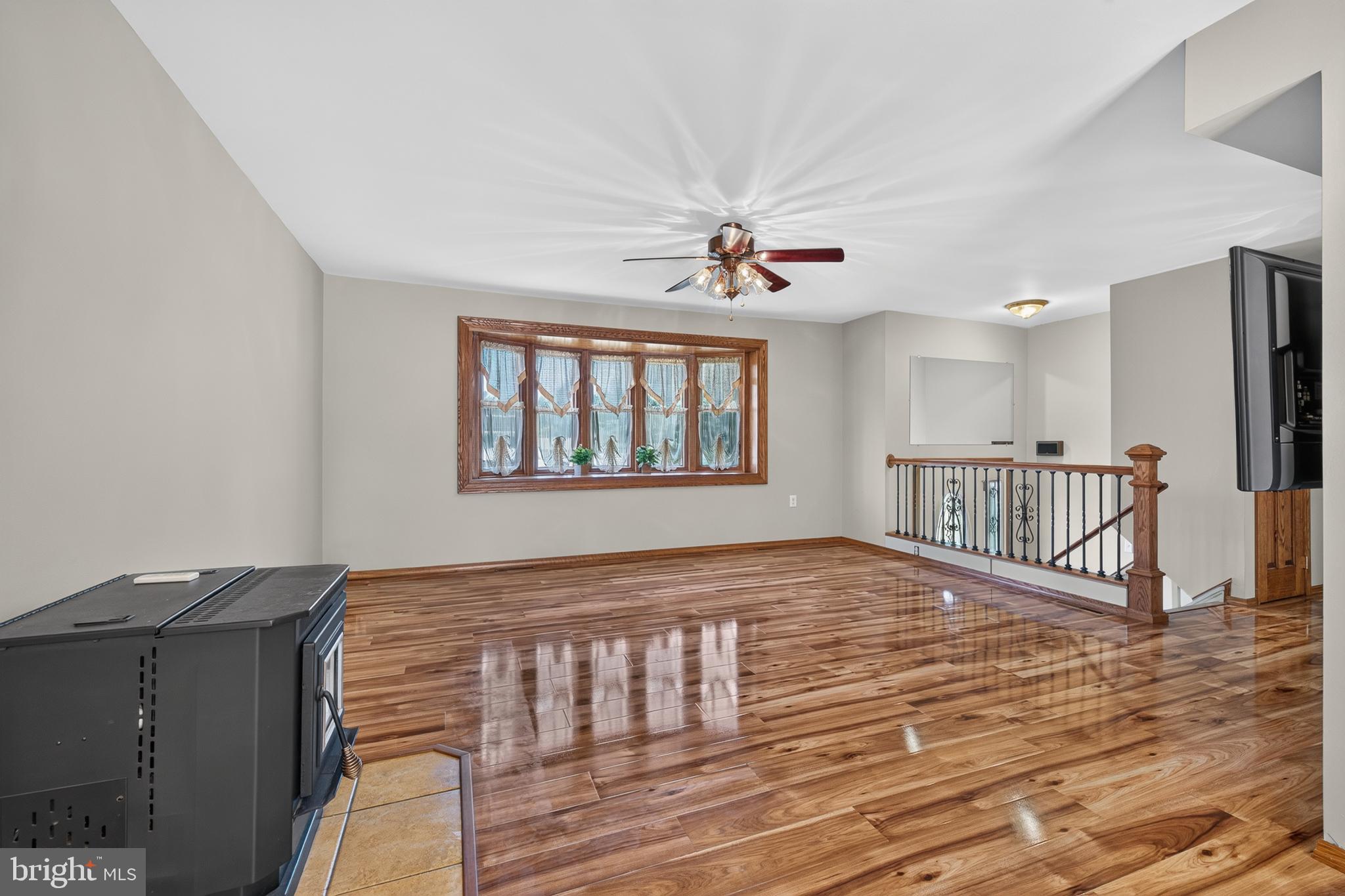 BRANTWOOD - Residential
