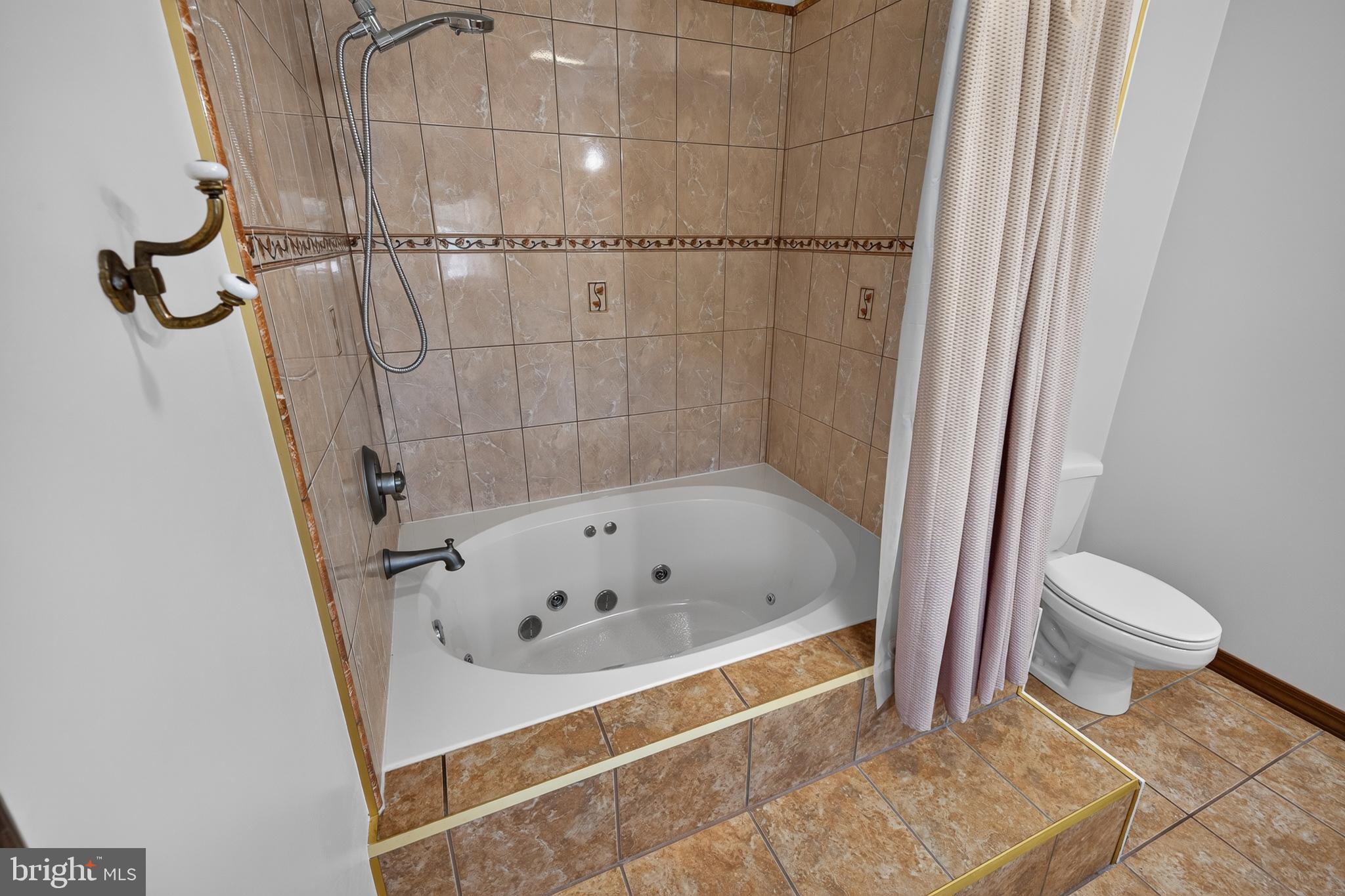 BRANTWOOD - Residential