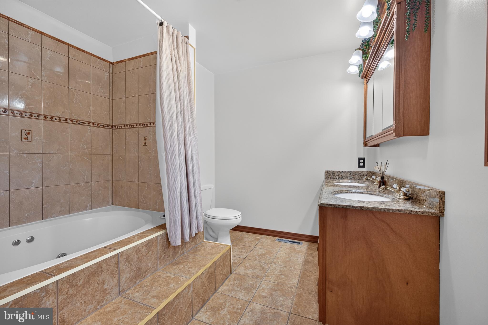 BRANTWOOD - Residential