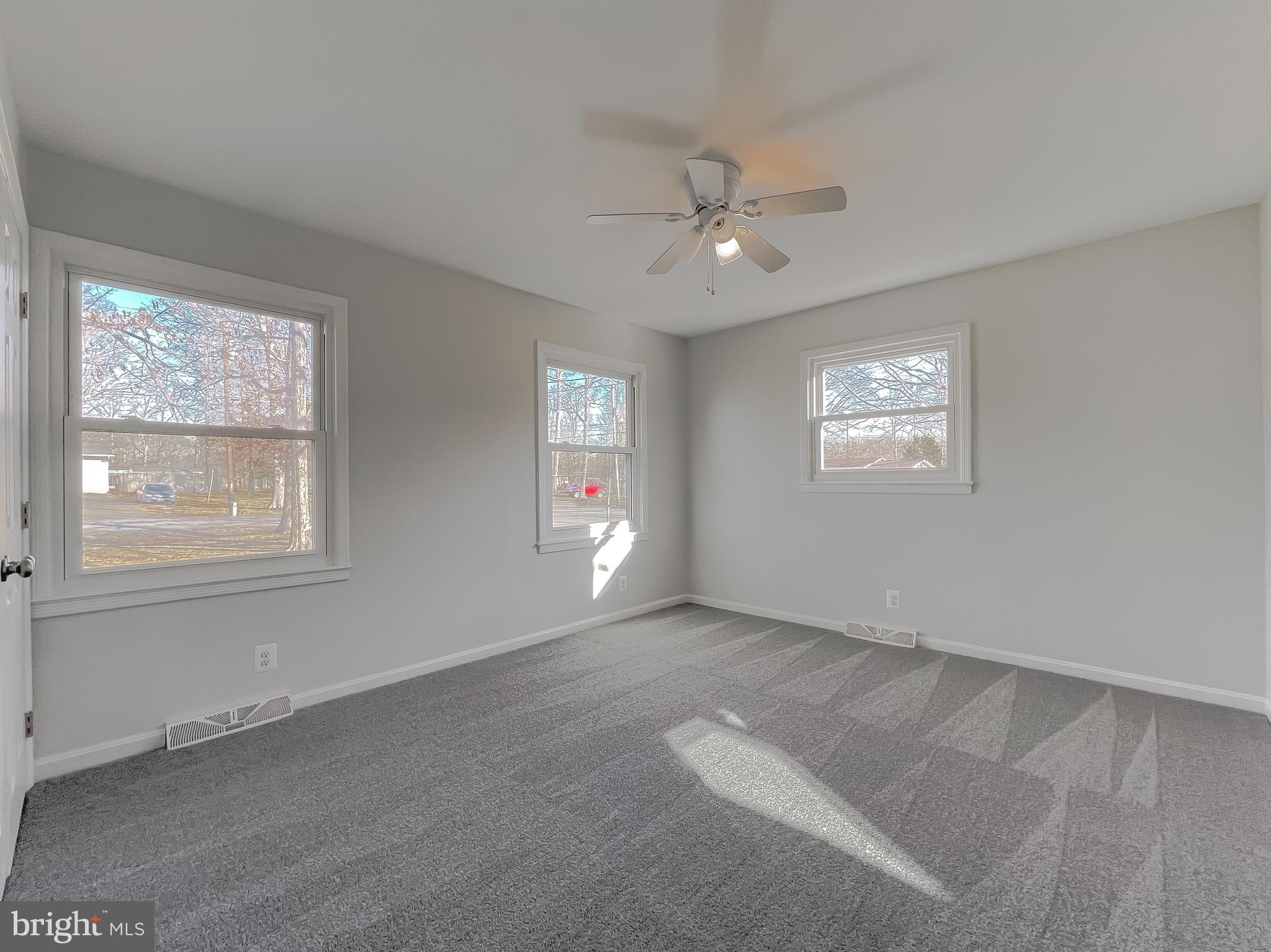 BAREFOOT ACRES - Residential