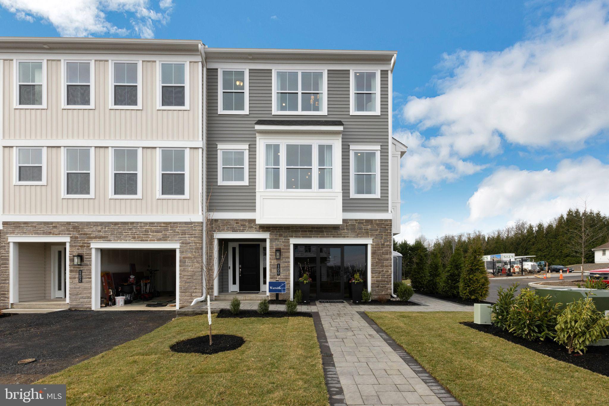 WESTVIEW SQUARE - Residential