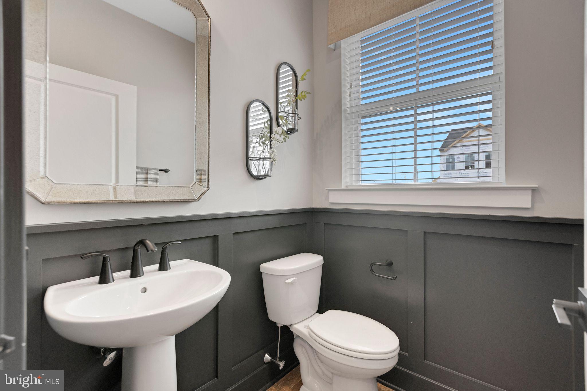 WESTVIEW SQUARE - Residential