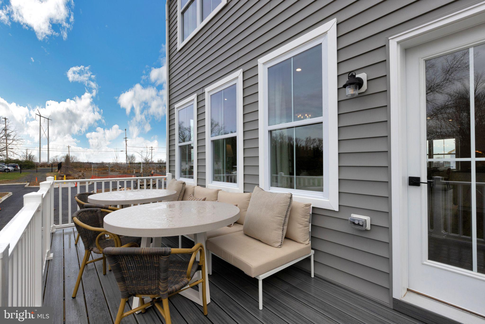 WESTVIEW SQUARE - Residential