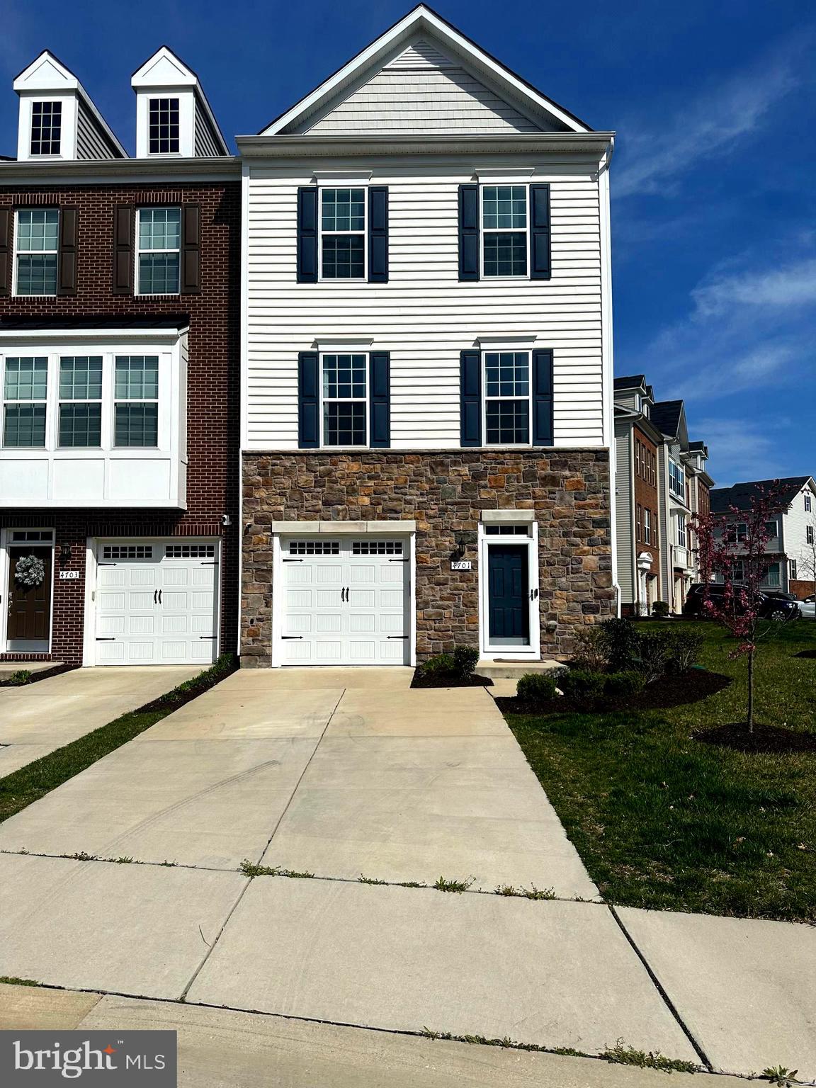 PARKSIDE AT WESTPHALIA - Residential Lease