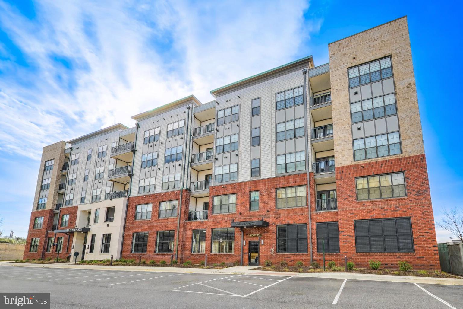 NATIONAL HARBOR - Residential