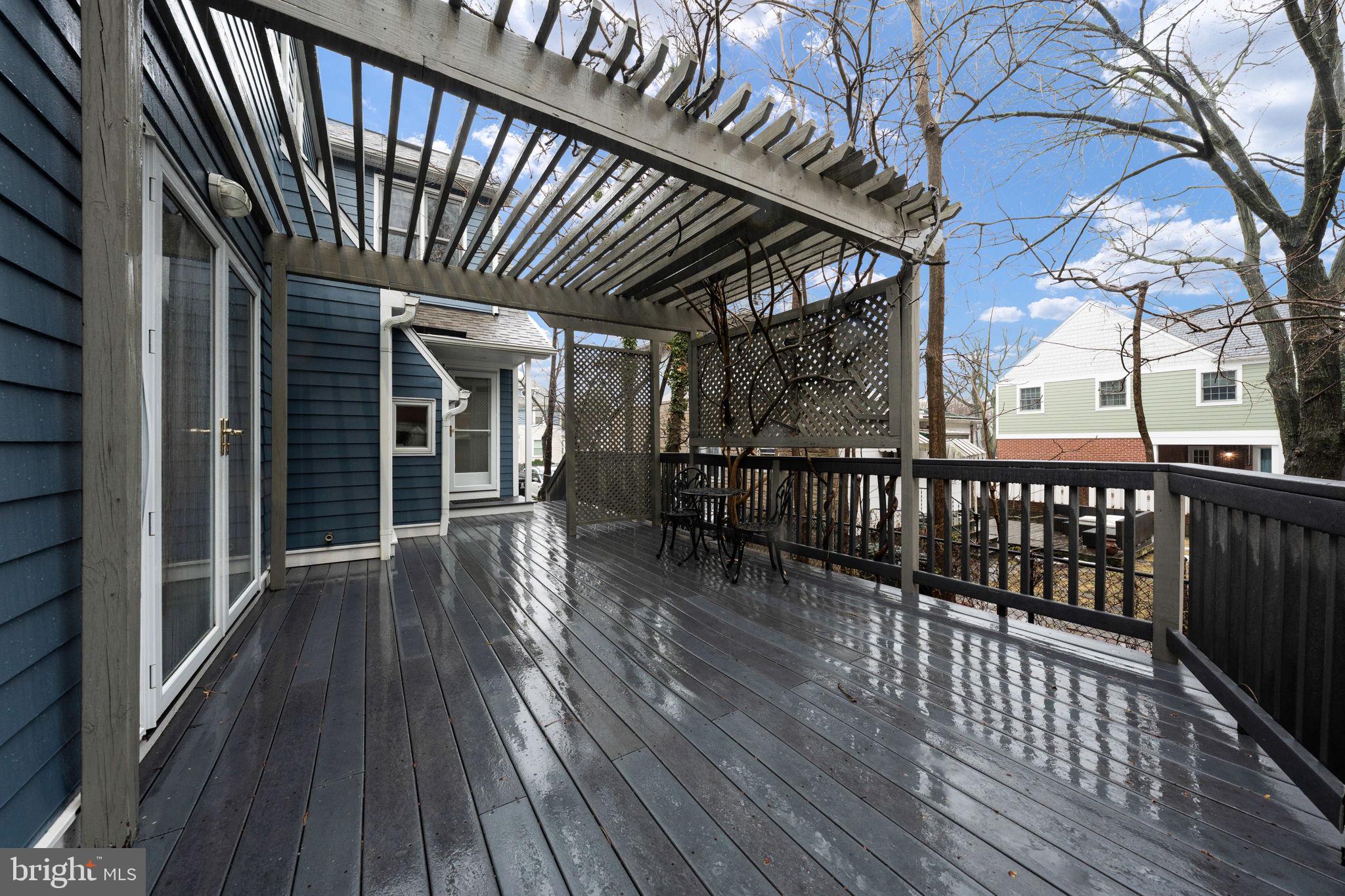 CLARENDON - Residential