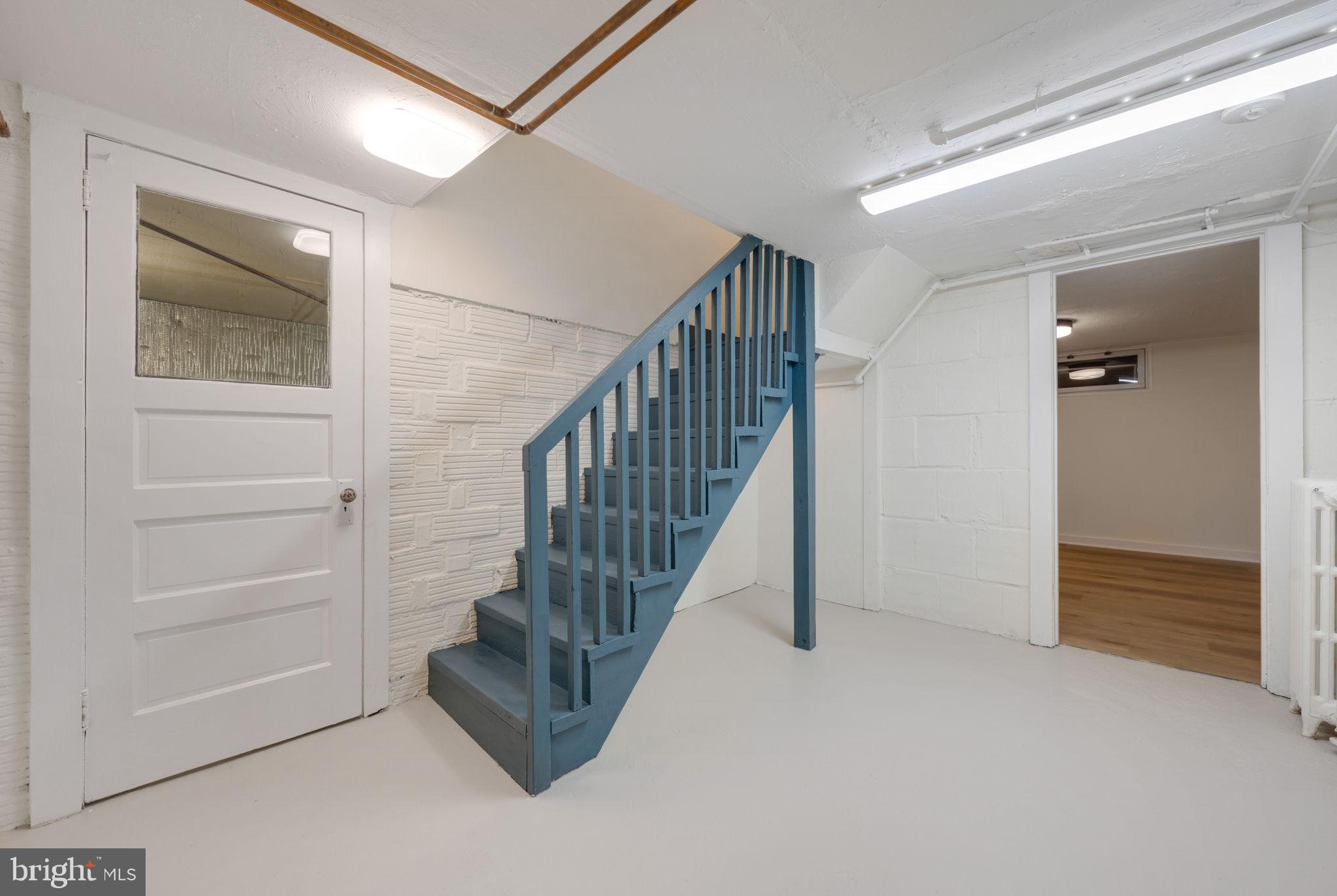 CLARENDON - Residential
