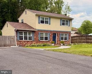 STONEYBROOKE - Residential