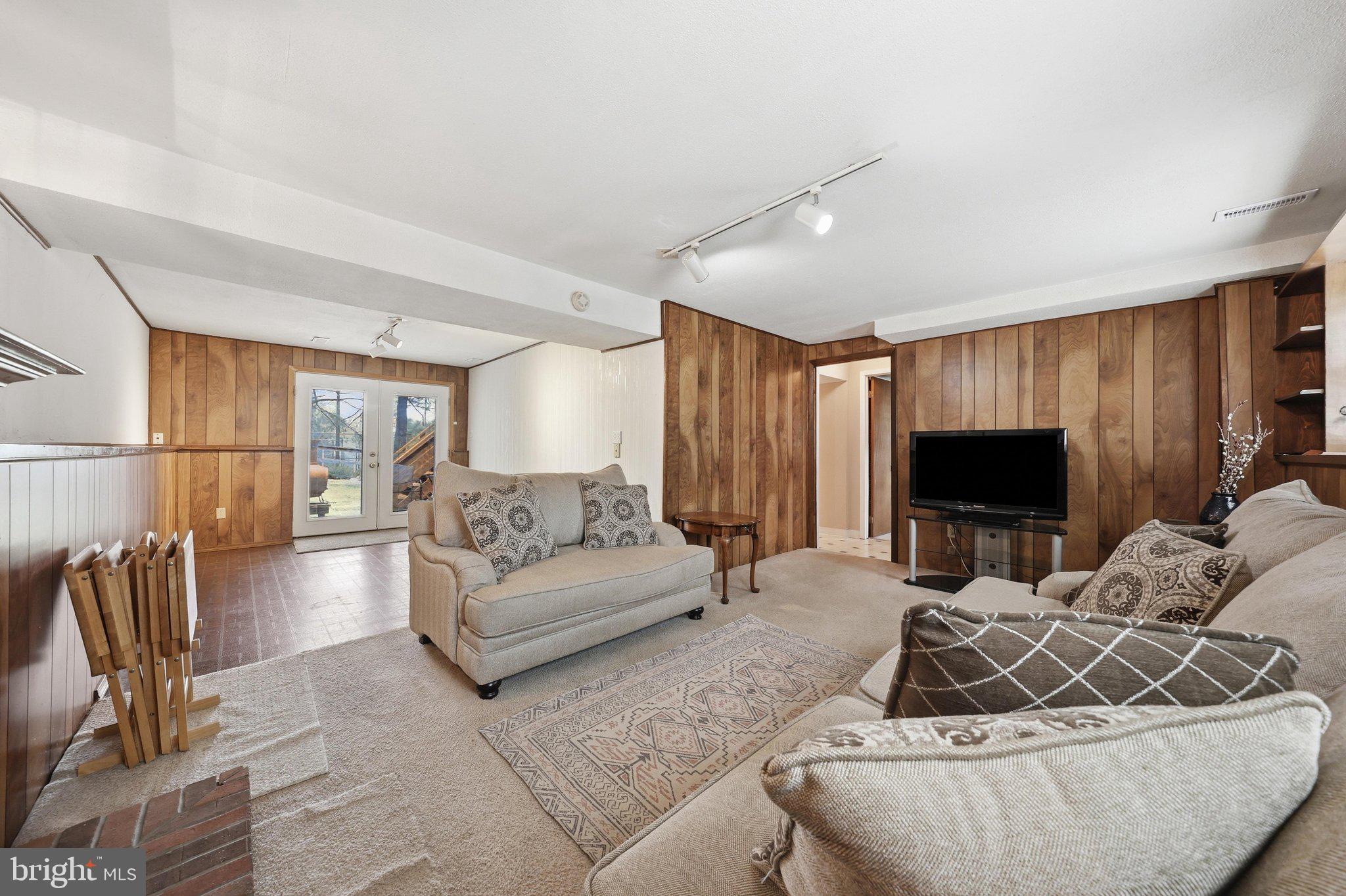 STONEGATE FARMS - Residential
