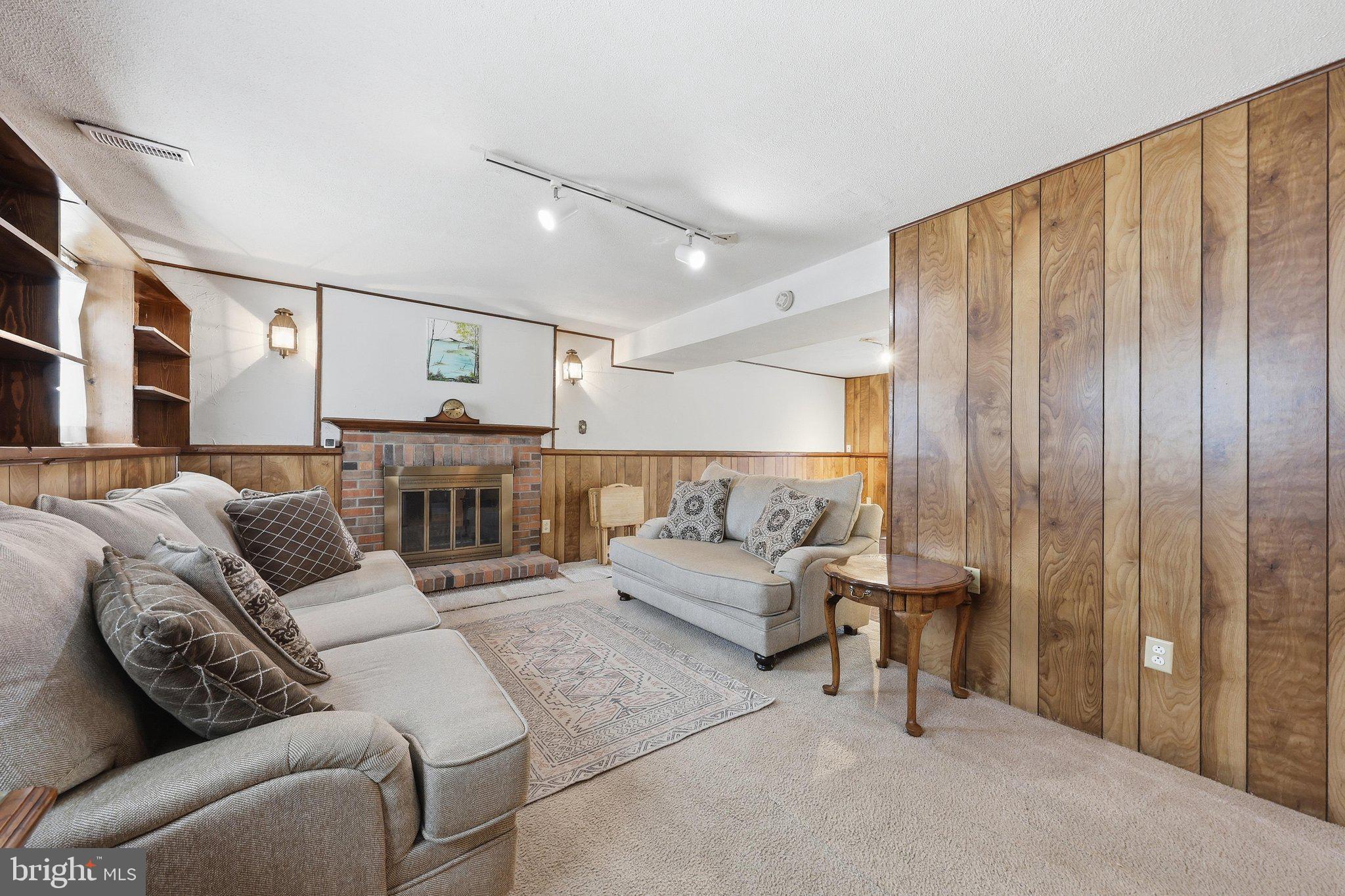 STONEGATE FARMS - Residential