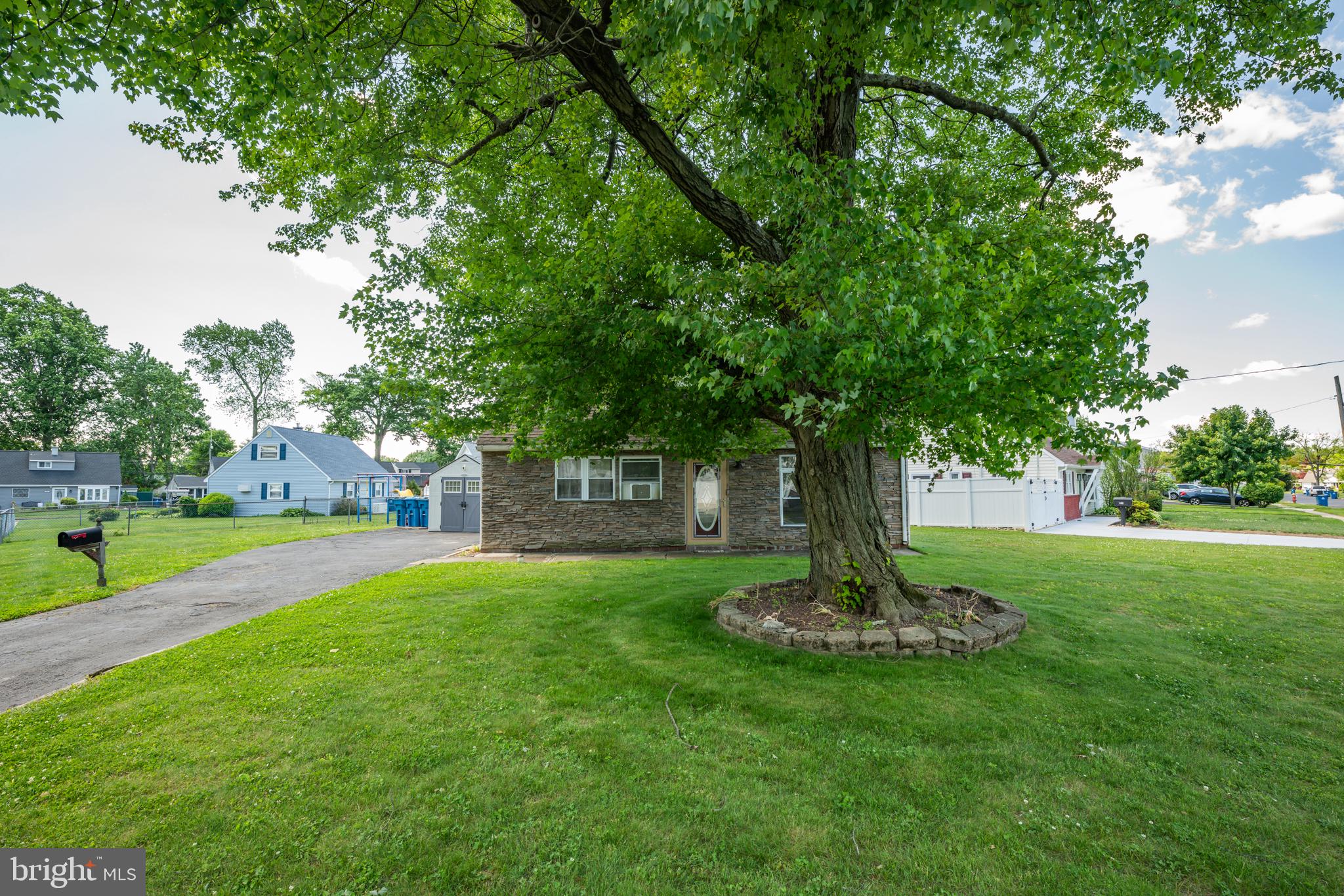 GARDEN VIEW - Residential