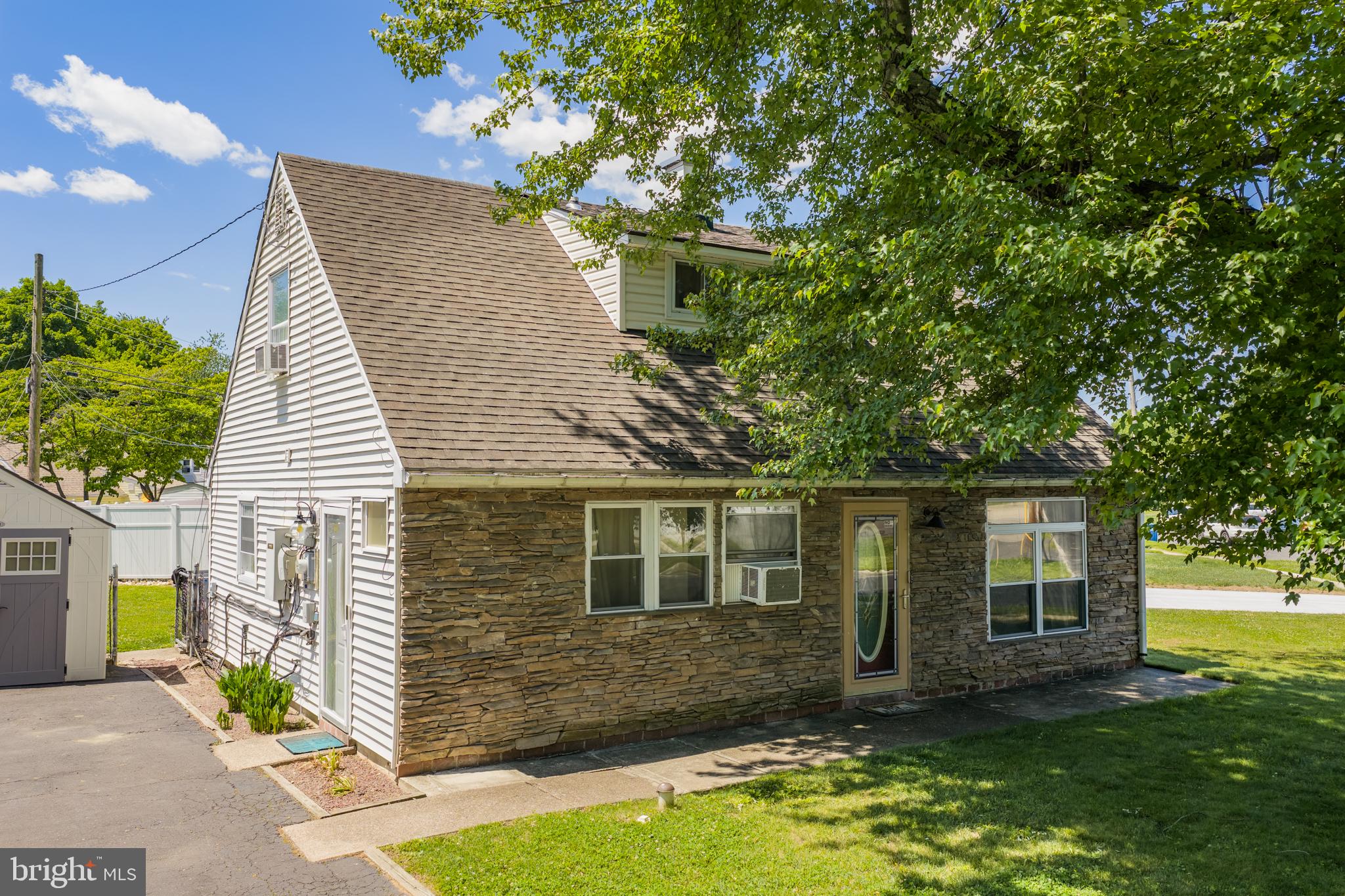 GARDEN VIEW - Residential