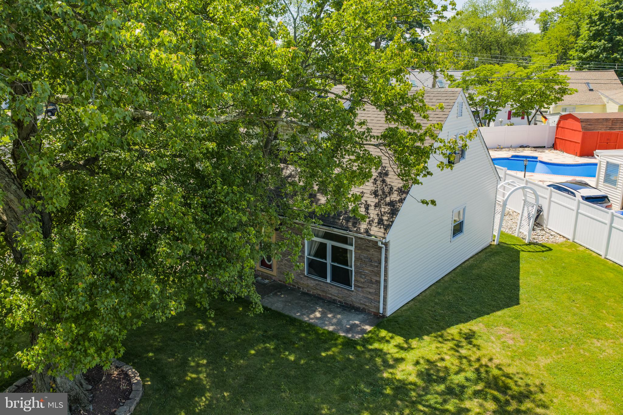 GARDEN VIEW - Residential