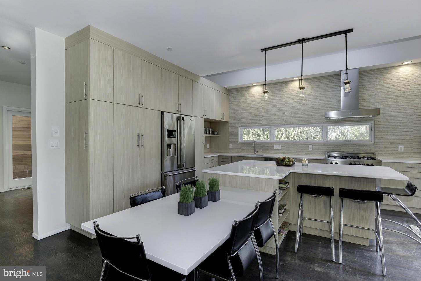 CHEVY CHASE - Residential