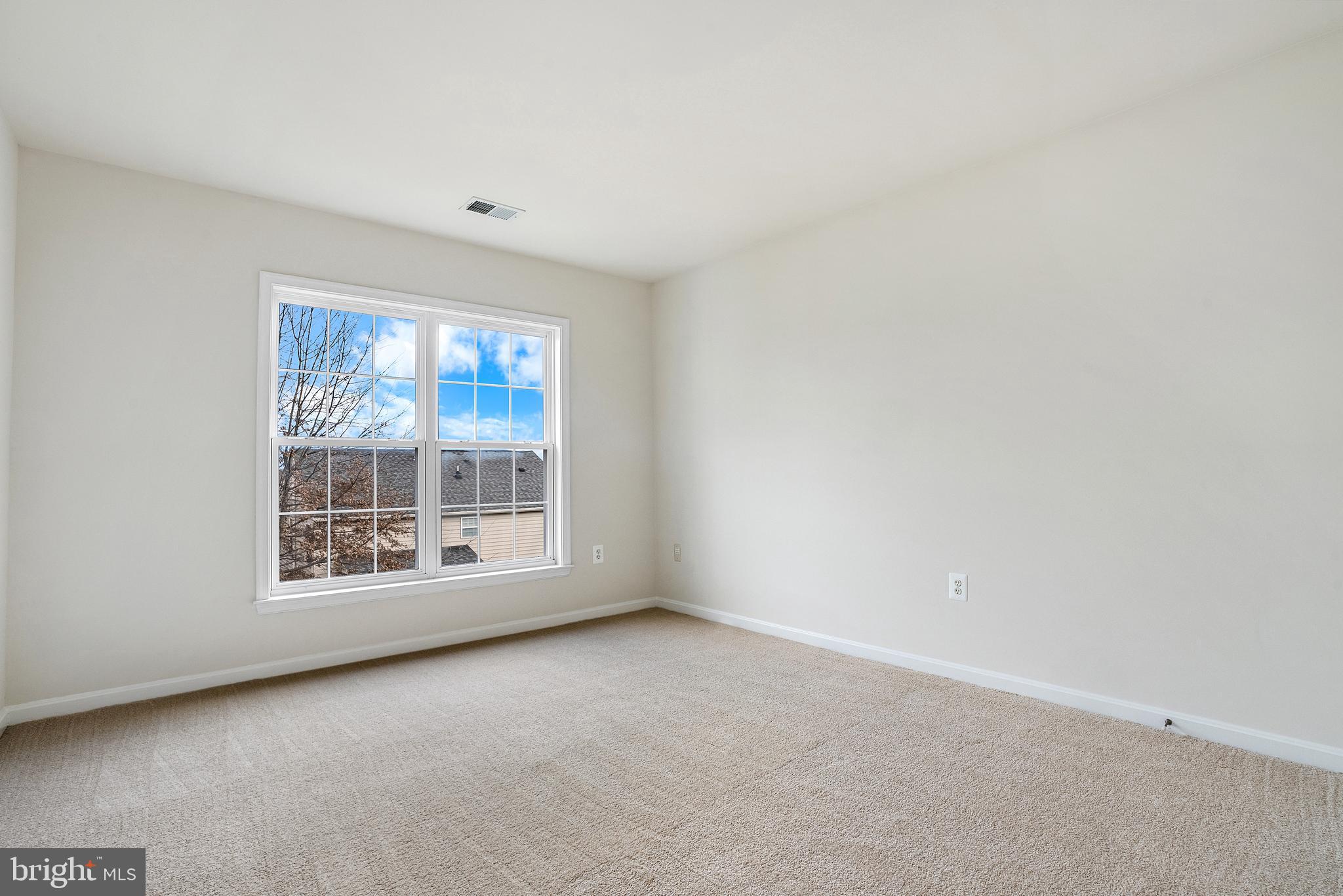 PIEDMONT MEWS - Residential