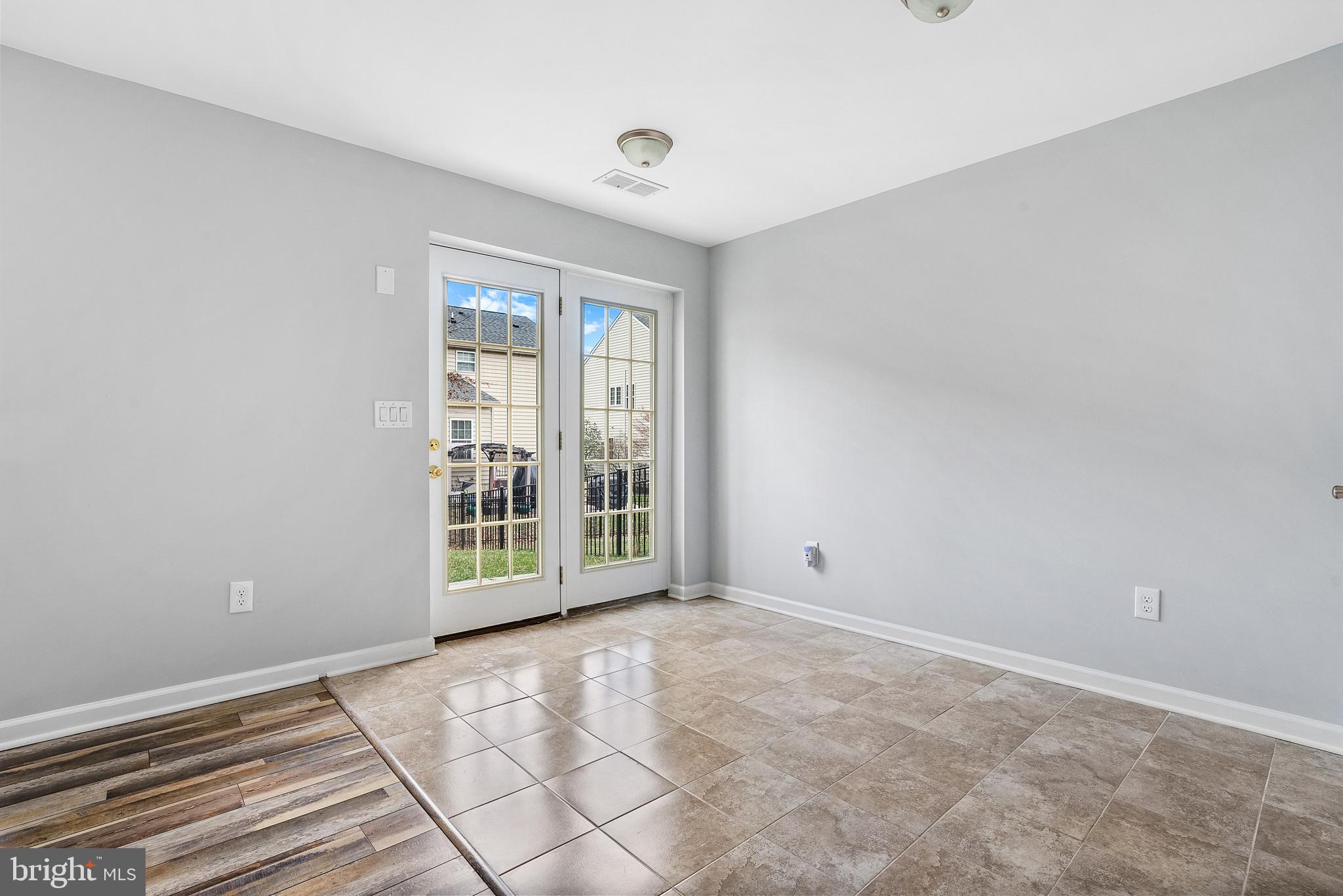 PIEDMONT MEWS - Residential