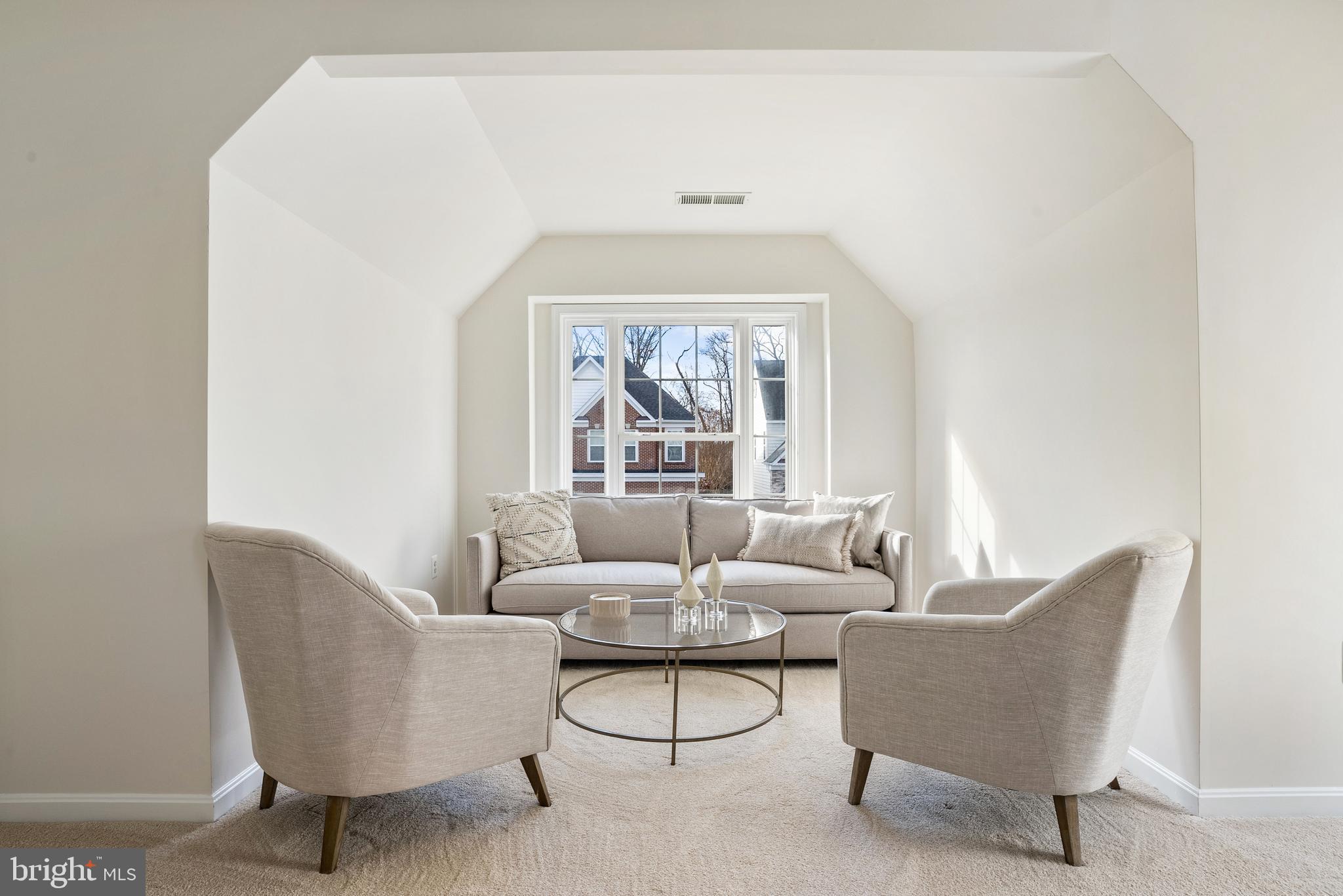 PIEDMONT MEWS - Residential