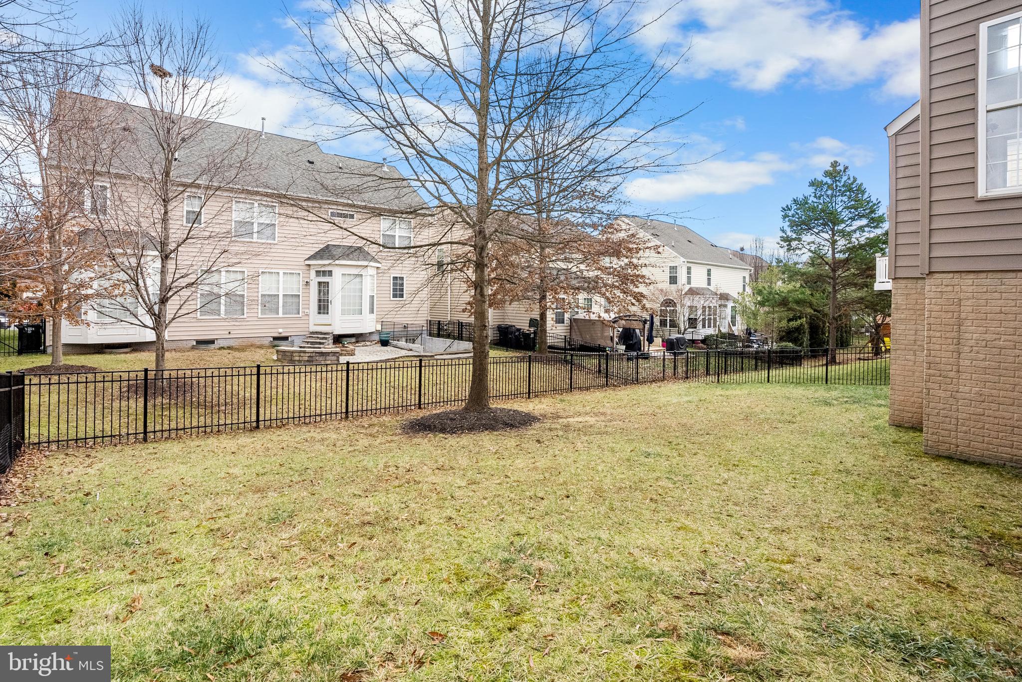 PIEDMONT MEWS - Residential