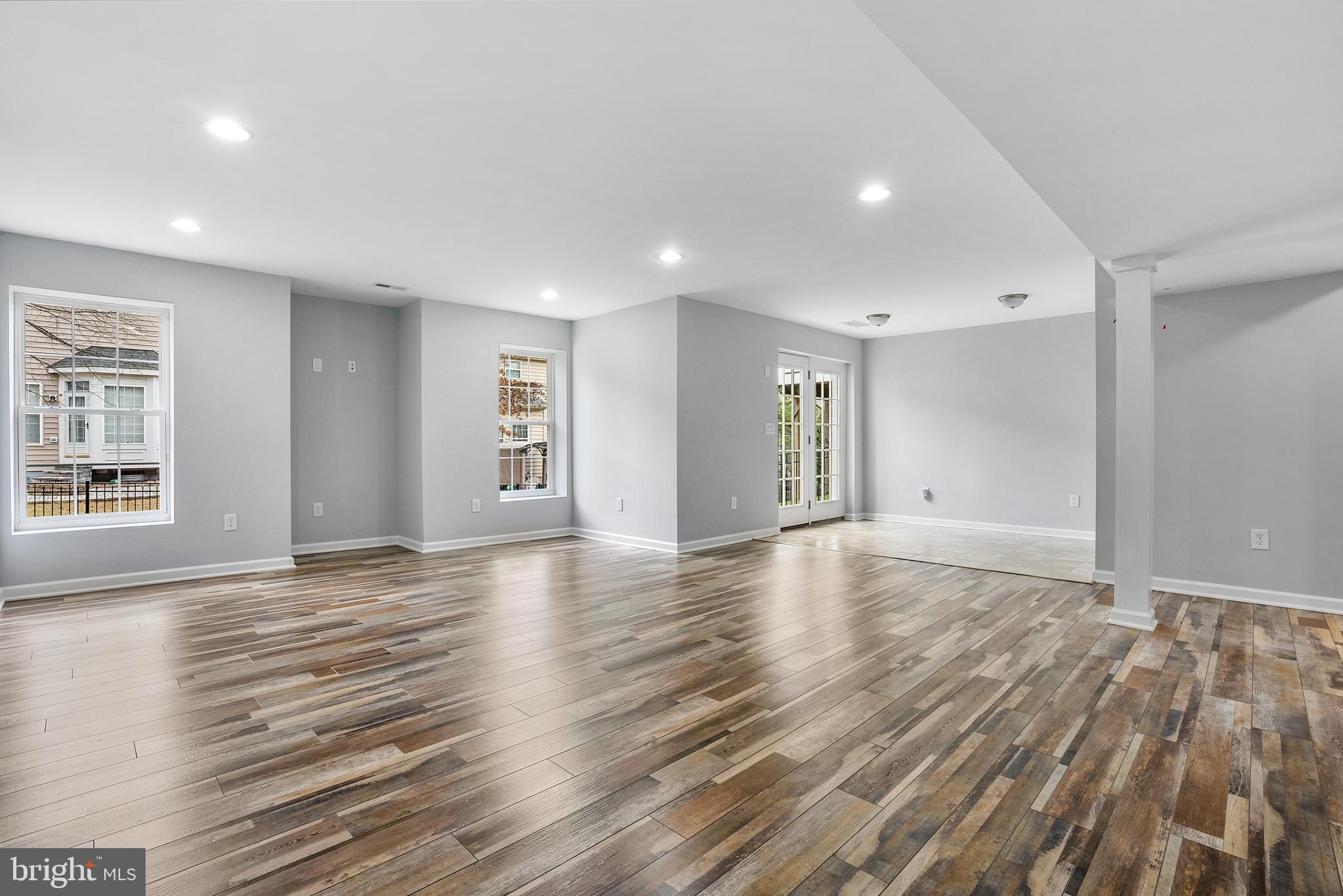 PIEDMONT MEWS - Residential
